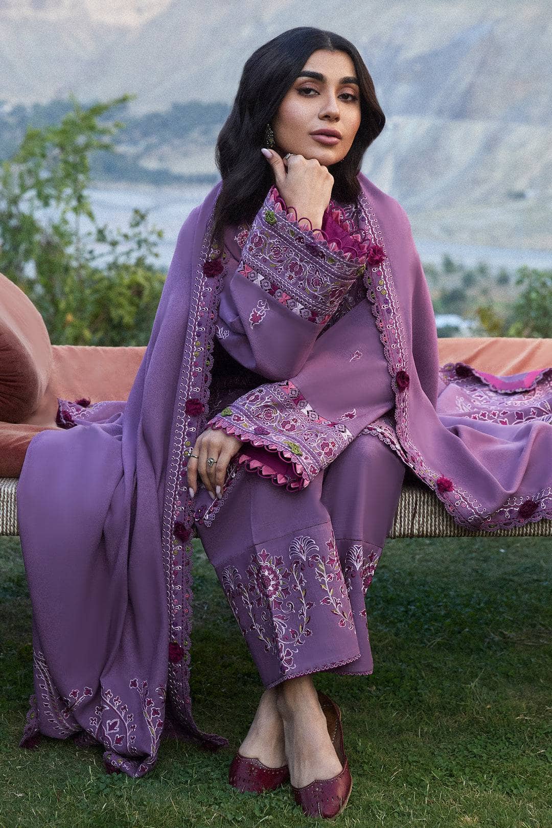 img_zaha_winter_24_awwal_boutique