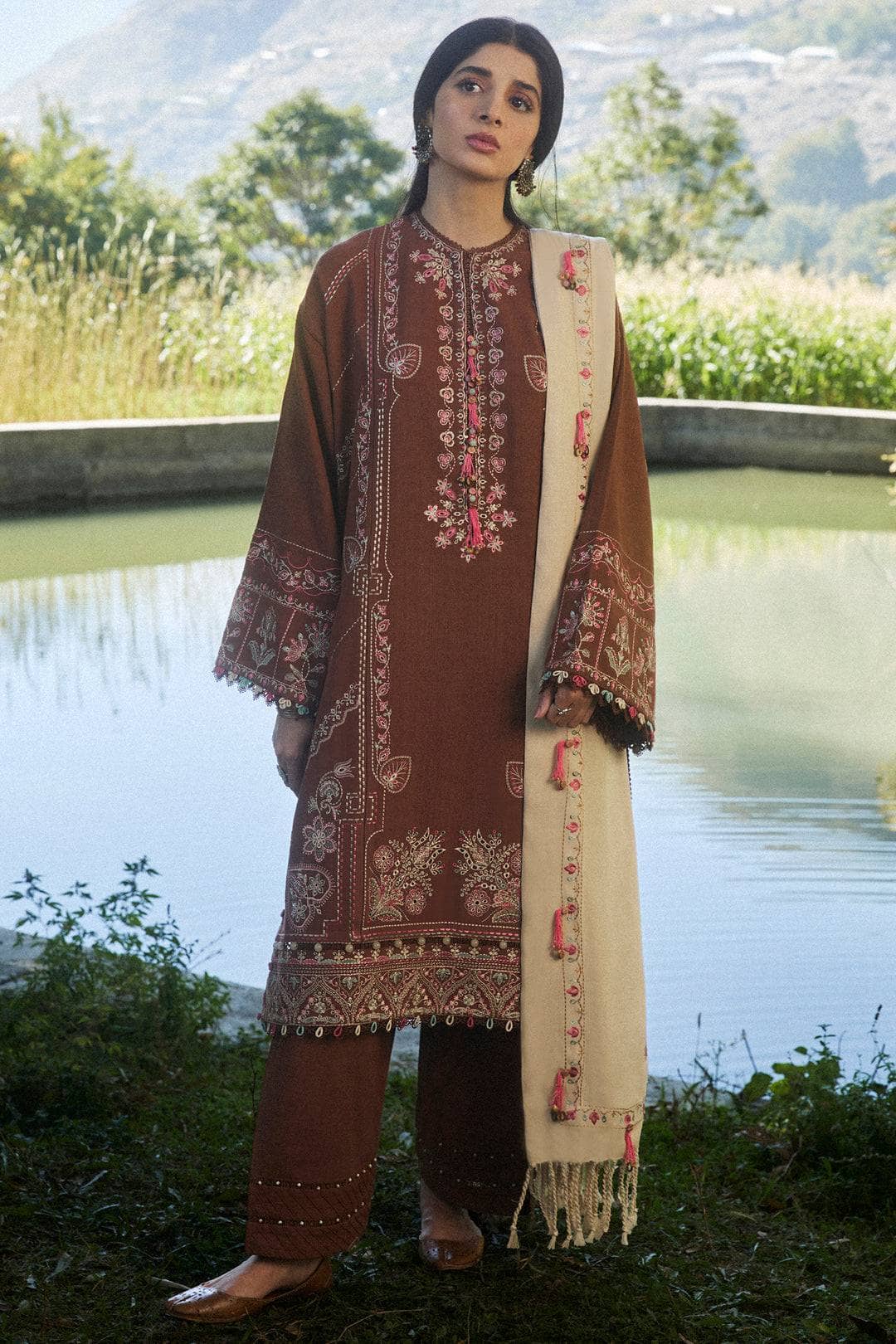 img_zaha_winter_24_awwal_boutique