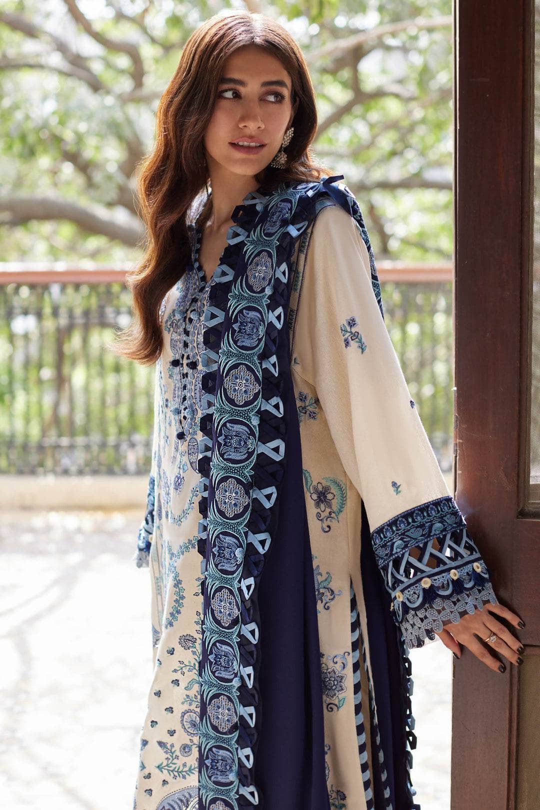 img_zaha_winter_23_awwal_boutique