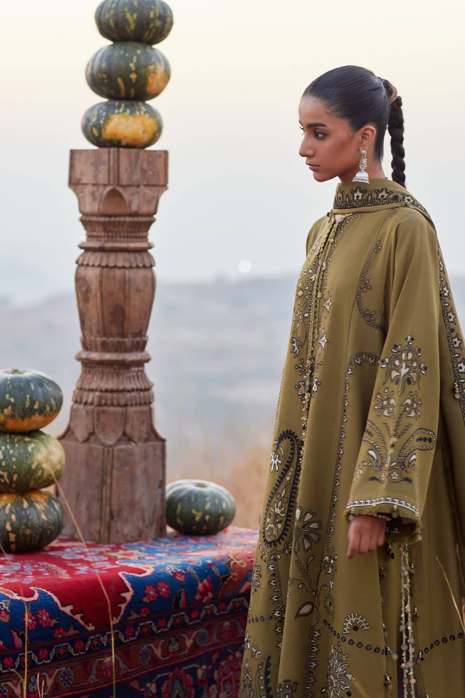 Zaha Winter Pakistani Suits Zaha Winter 25/NAYRA (ZW25-07)