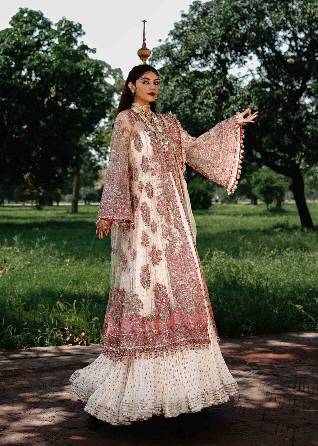 img_zaib_un_nisa_by_hussain_rehar_awwal_boutique