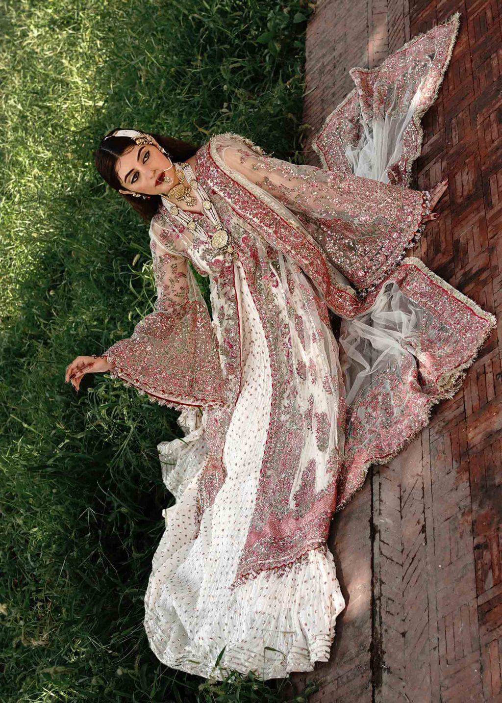 img_zaib_un_nisa_by_hussain_rehar_awwal_boutique