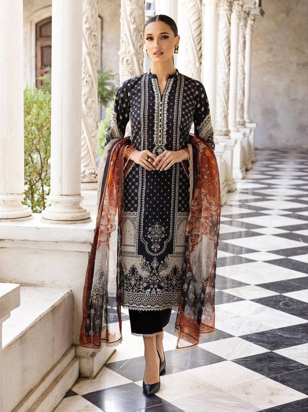 img_zainab_chottani_tahra_lawn_23_awwal_boutique