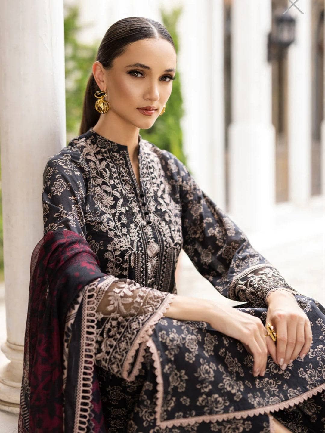 img_zainab_chottani_tahra_lawn_23_awwal_boutique