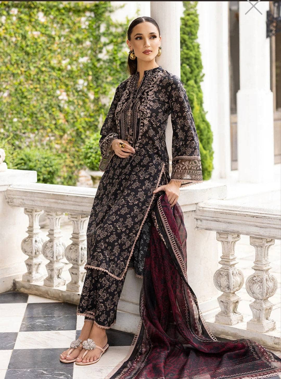 img_zainab_chottani_tahra_lawn_23_awwal_boutique