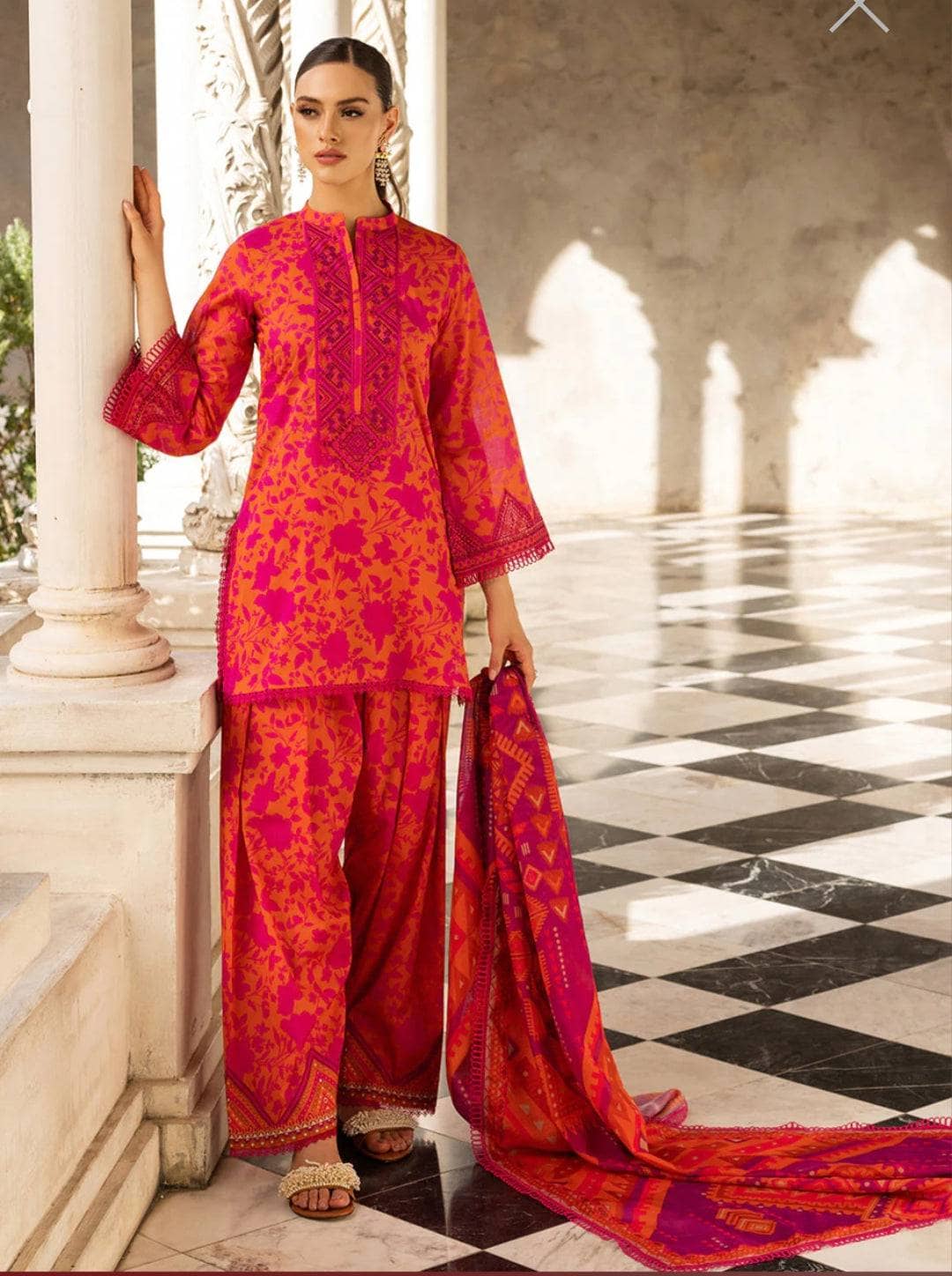 img_zainab_chottani_tahra_lawn_23_awwal_boutique