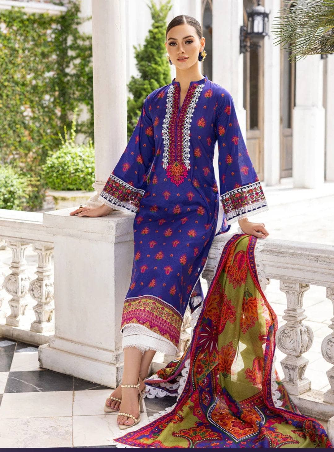 img_zainab_chottani_tahra_lawn_23_awwal_boutique