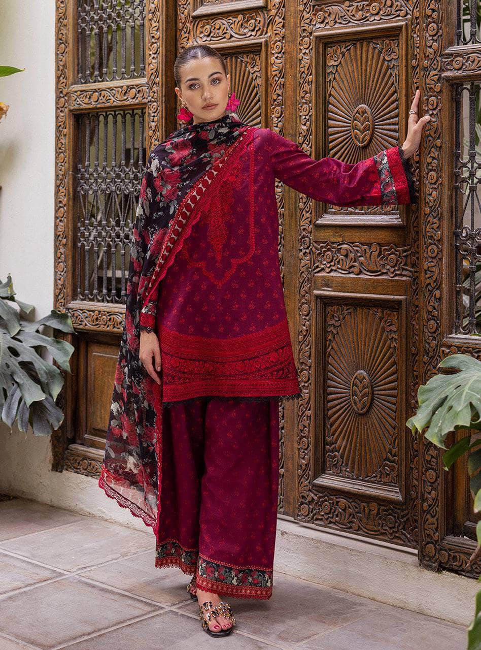 Zainab Chottani Tahra Lawn 25/Ayra