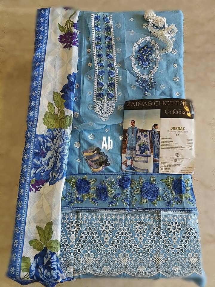img_open_pic_zainab_chottani_lawn_23_awwal_bouique
