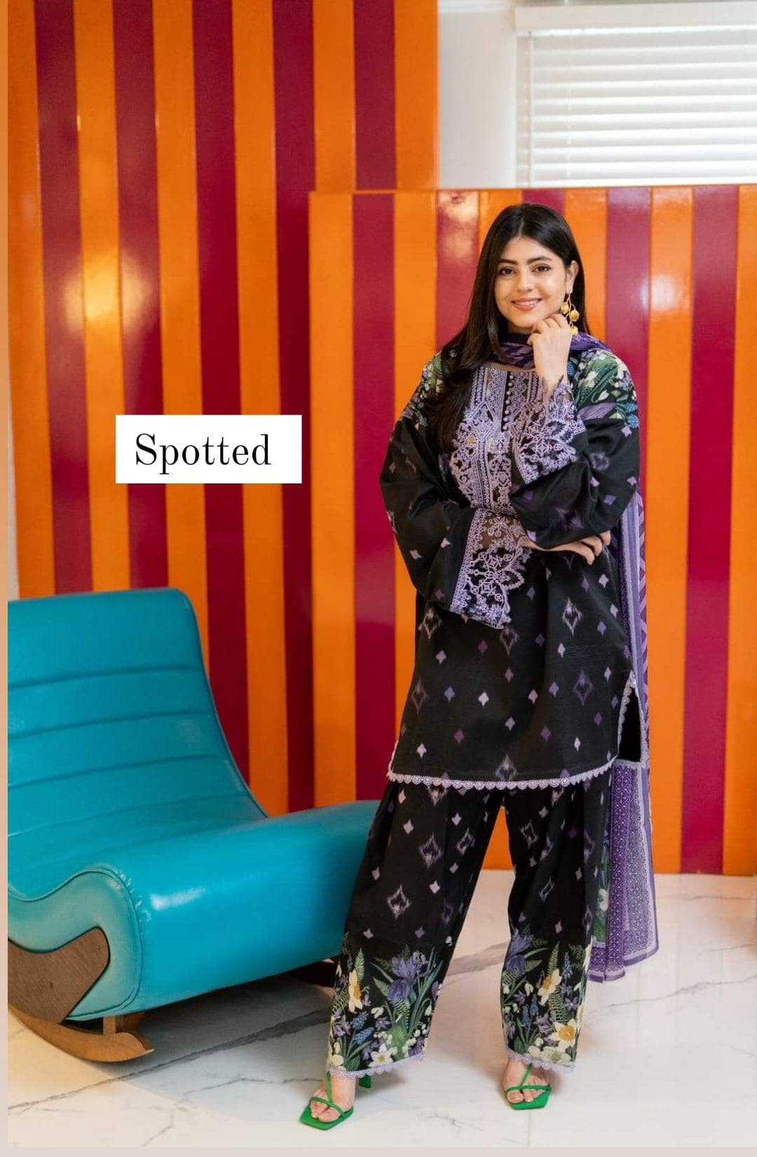 img_zainab_chottani_tahra_lawn_awwal_boutique