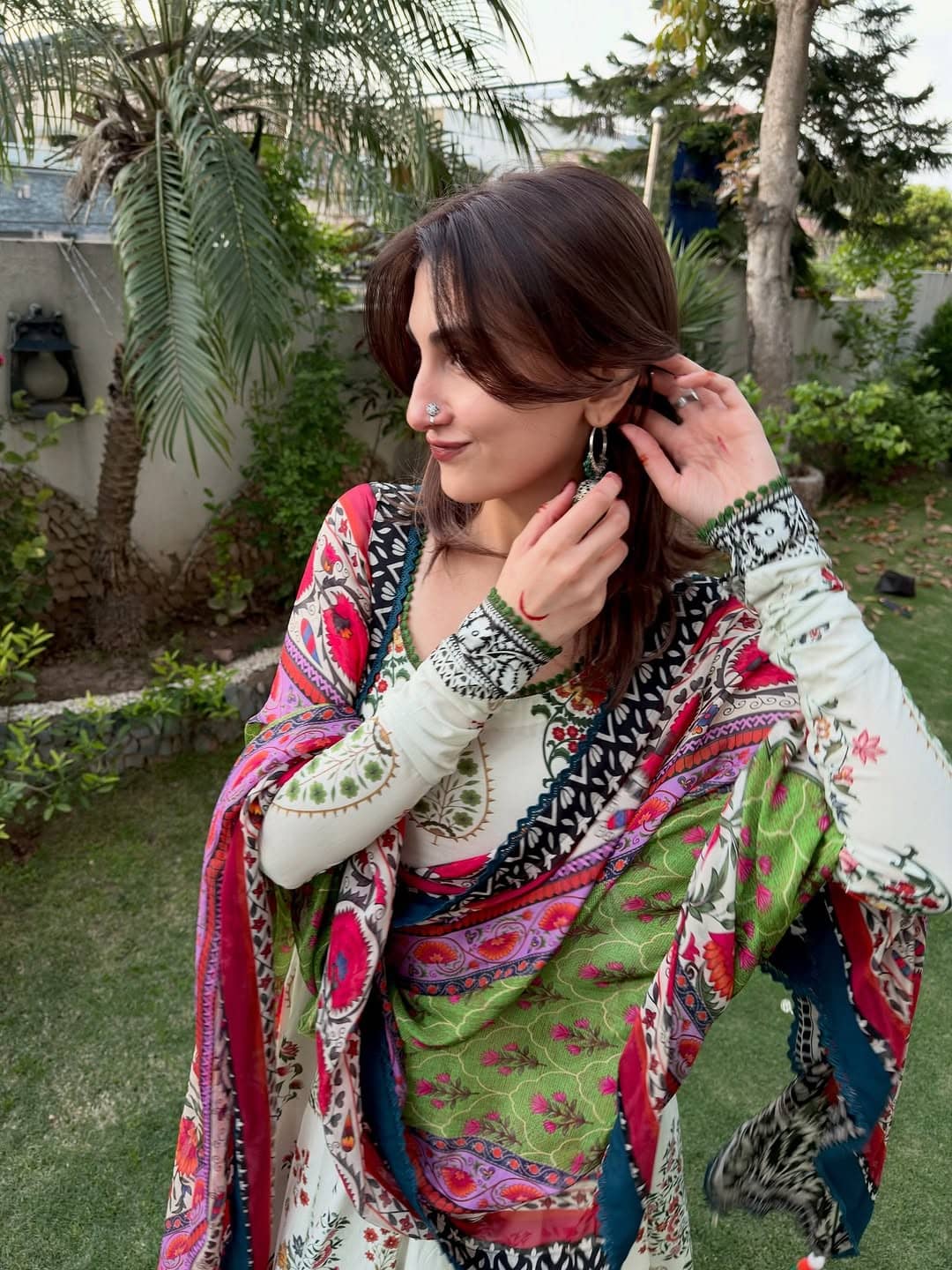 img_zara_shahjahan_anarkali_lawn_awwal_boutique