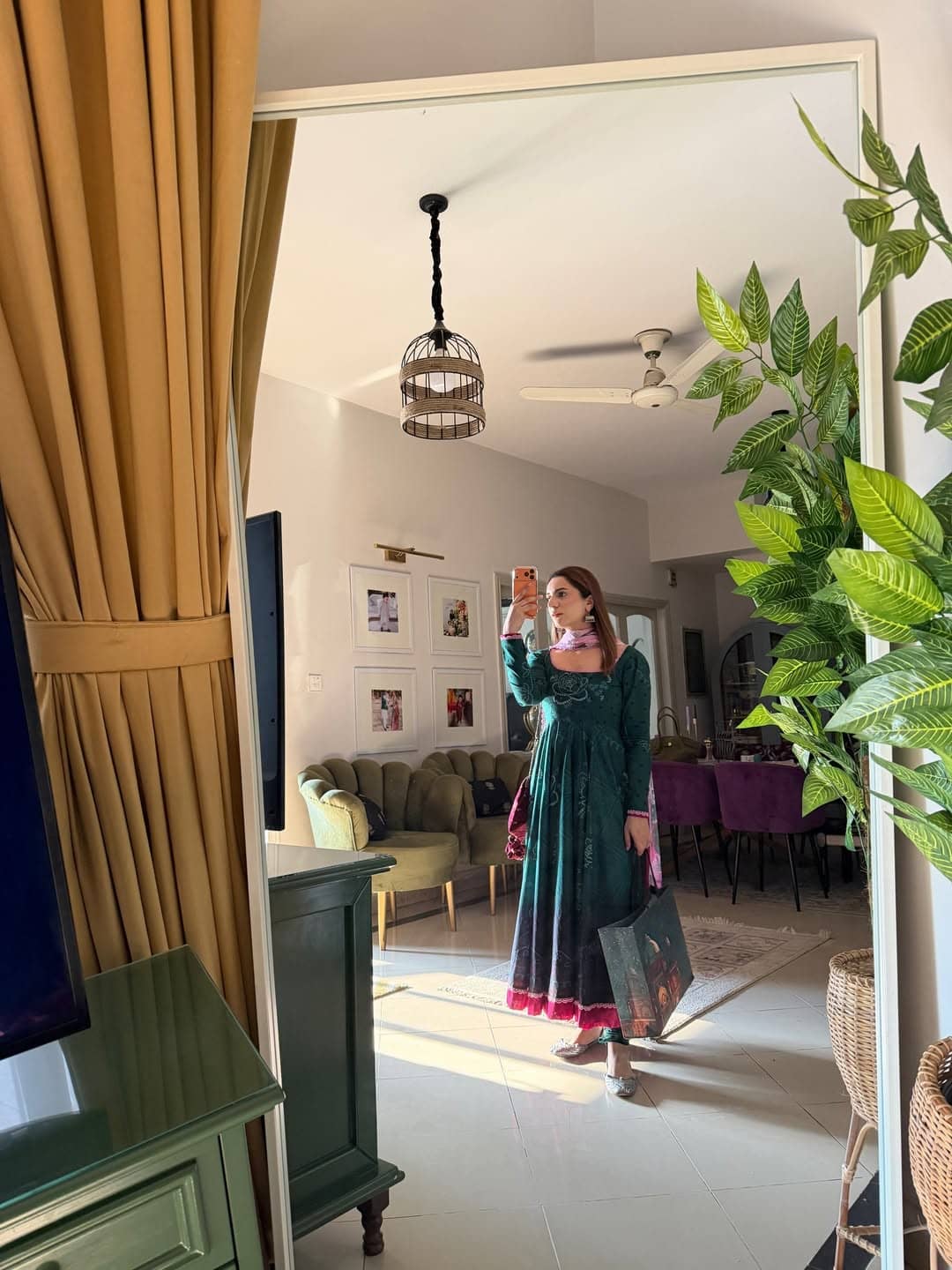 img_zara_shahjahan_anarkali_lawn_awwal_boutique