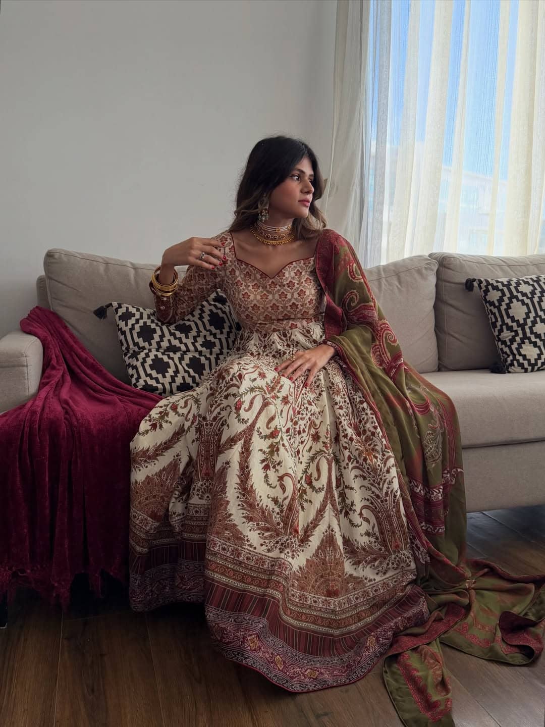 img_zara_shahjahan_anarkali_lawn_awwal_boutique