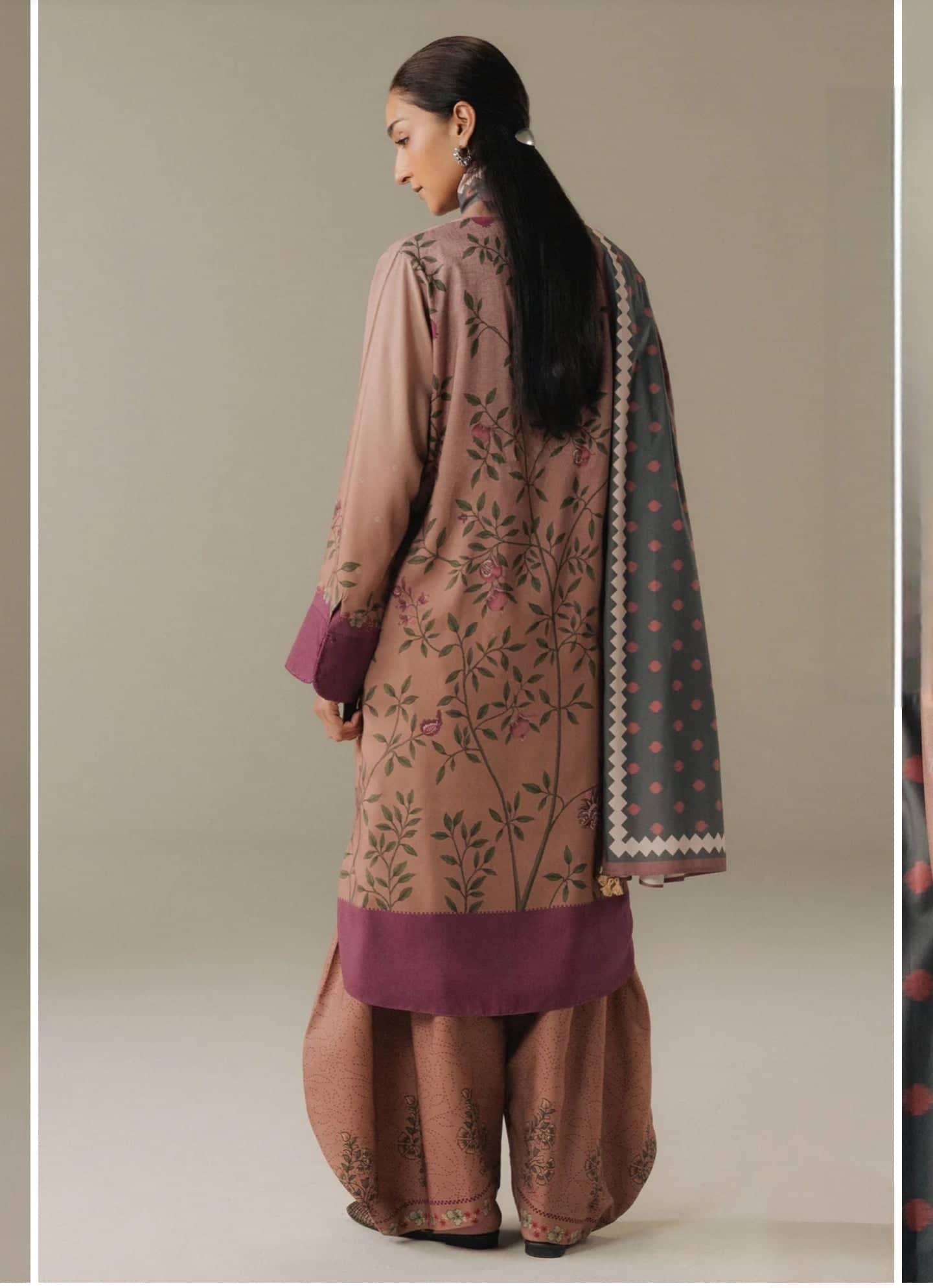 Zara Shahjahan Coco Fall Edit Lawn Pakistani Suits Zara Shahjahan Coco Prints 25/Vol 5/Sienna Field/4B