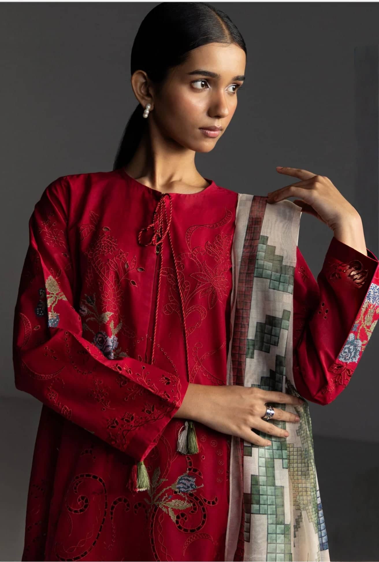 Restocked/Zara Shahjahan Coco Lawn 26/Sune-10A