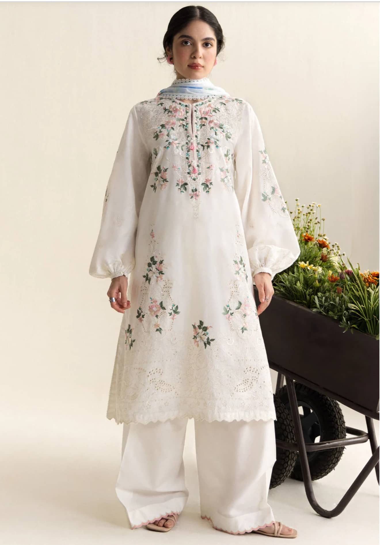 img_zara_shahjahan_coco_lawn_awwal_boutique