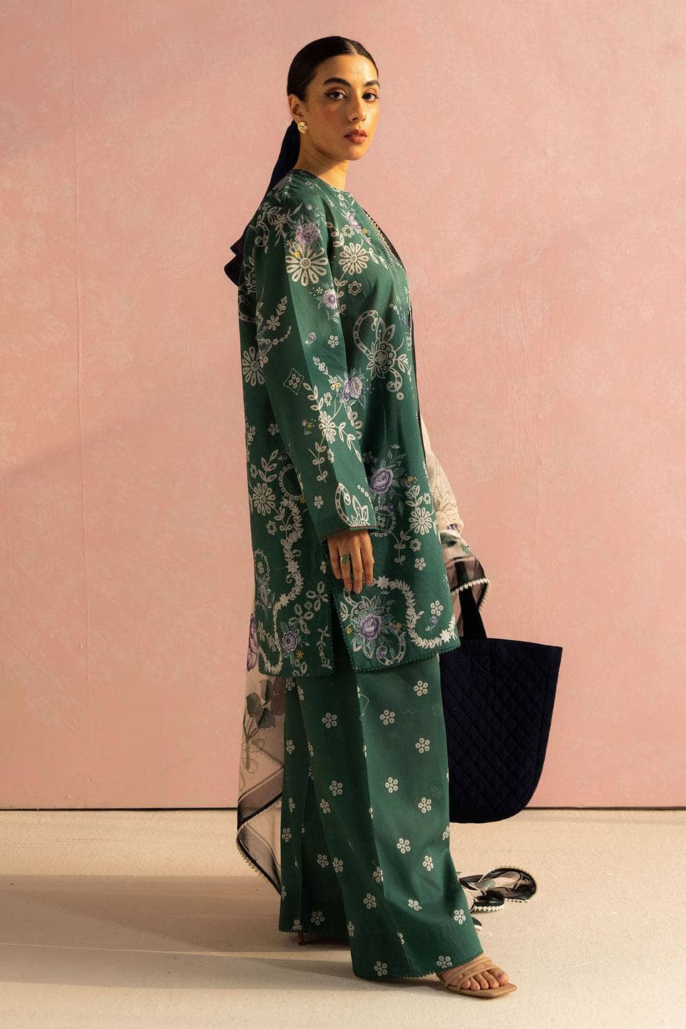 Zara Shahjahan Coco Prints Lawn Pakistani Suits Restocked/Zara Shahjahan Coco Prints 25/Nora-8B/Chiffon Dupatta