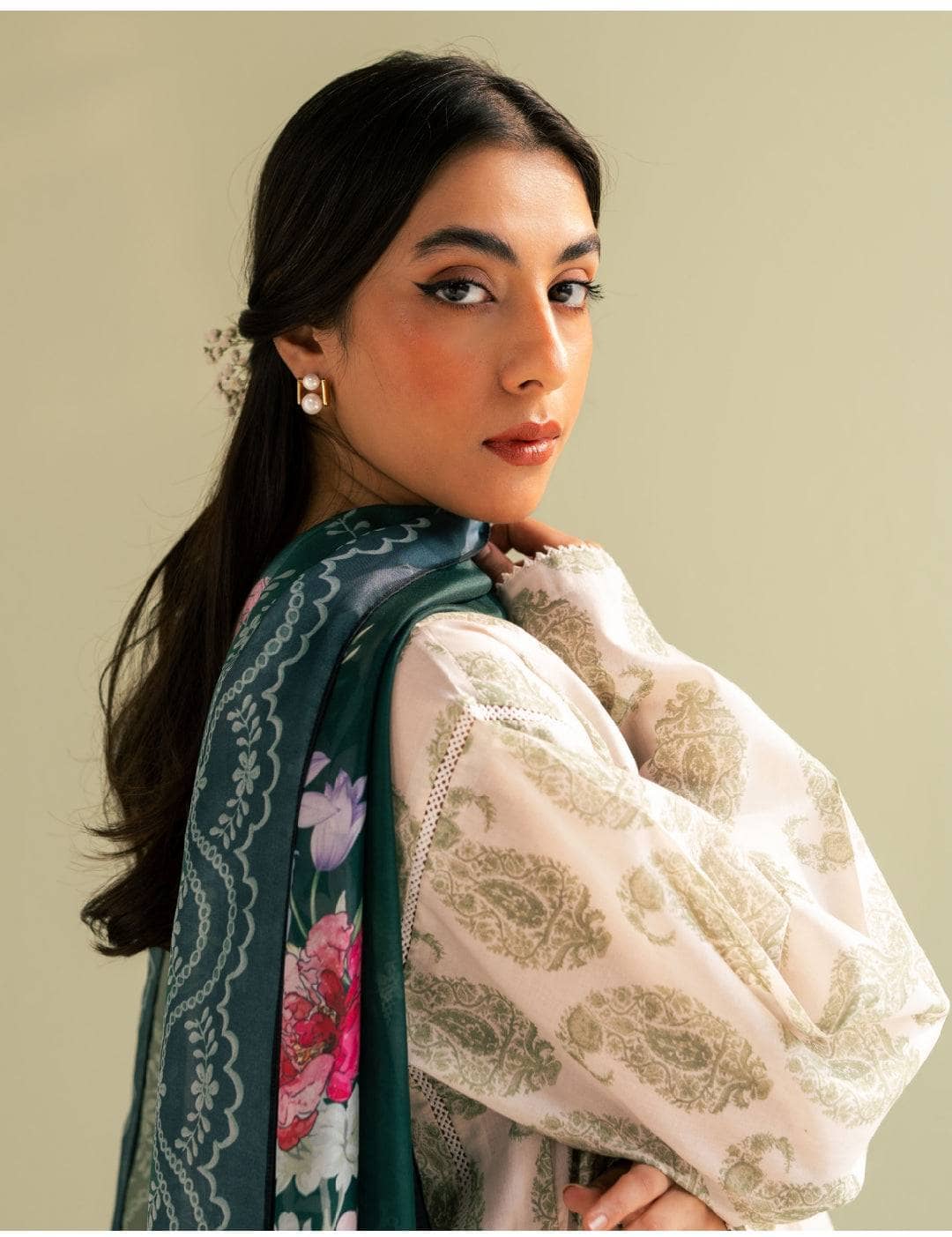 img_zara_shahjahan_coco_prints_awwal_boutique