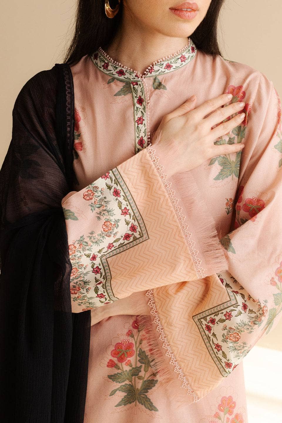 img_zara_shahjahan_coco_prints_awwal_boutique