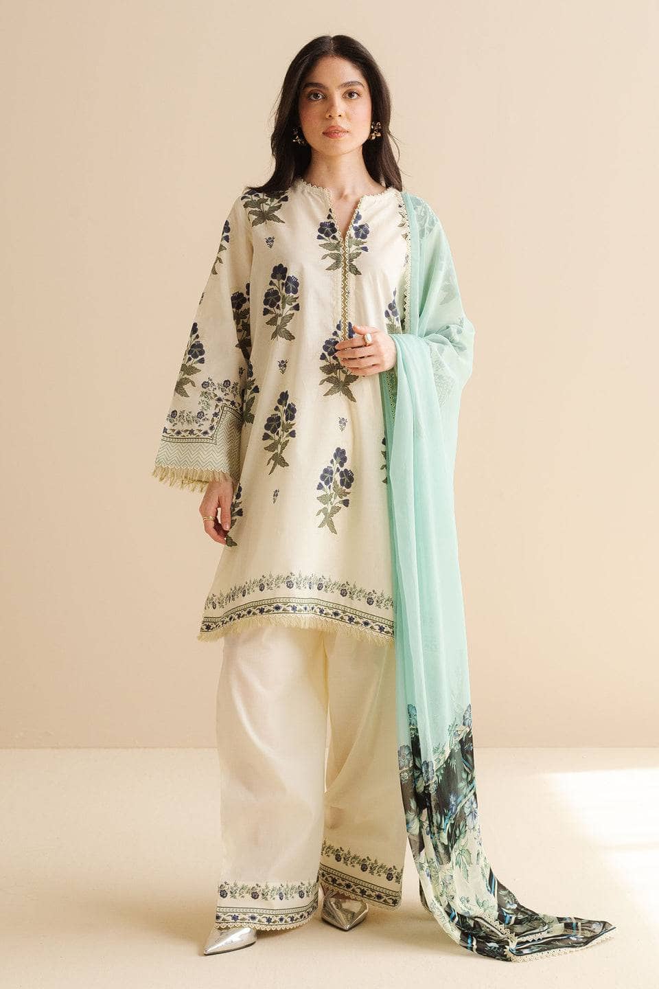 img_zara_shahjahan_coco_prints_awwal_boutique