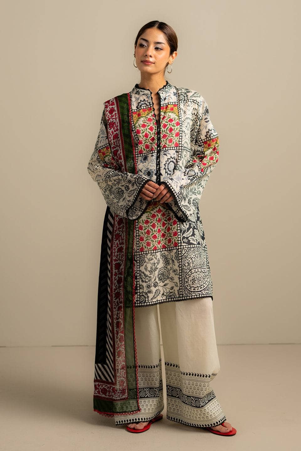 img_zara_shahjahan_coco_prints_awwal_boutique