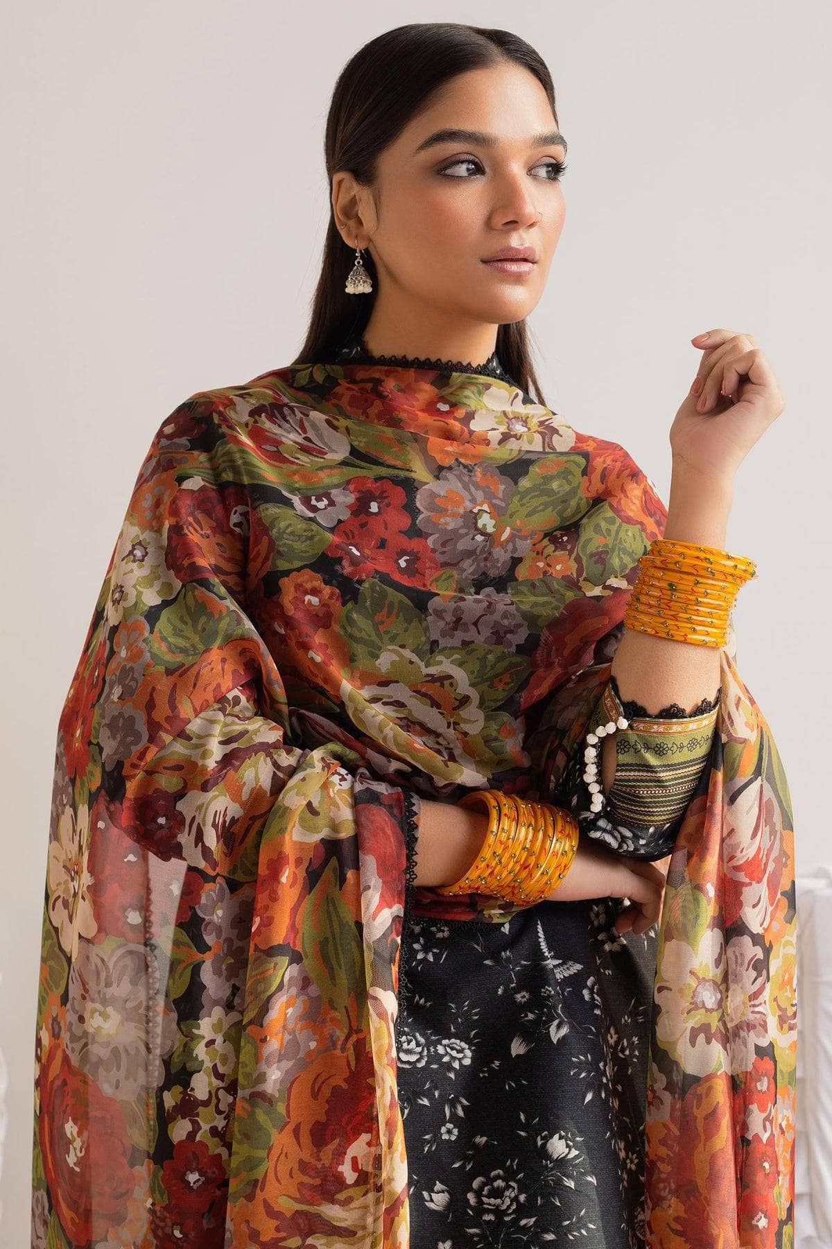 img_zara_shahjahan_coco_prints_awwal_boutique