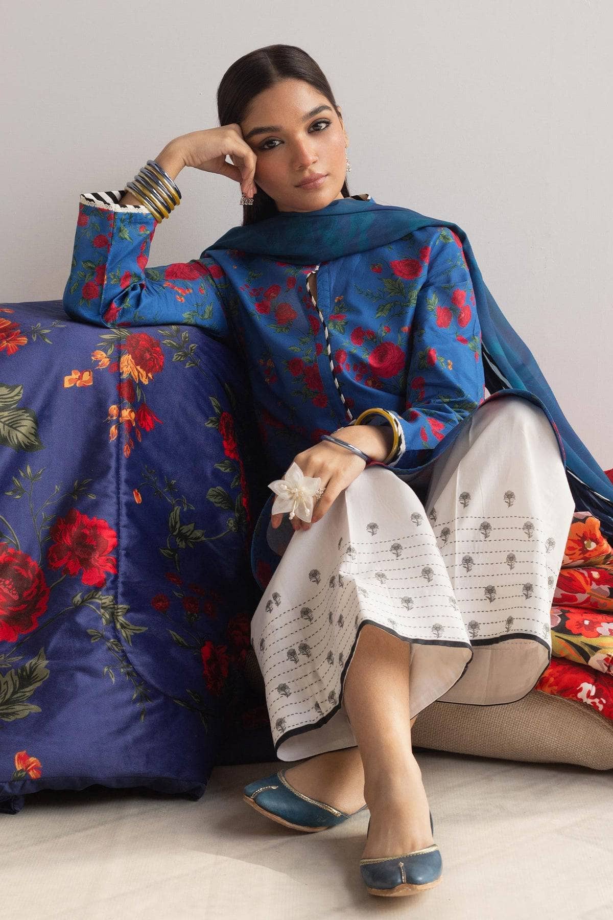 img_zara_shahjahan_coco_prints_awwal_boutique