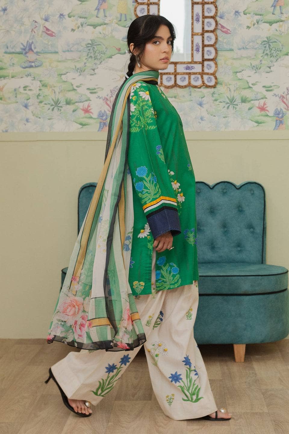 img_zara_shahjahan_coco_prints_awwal_boutique