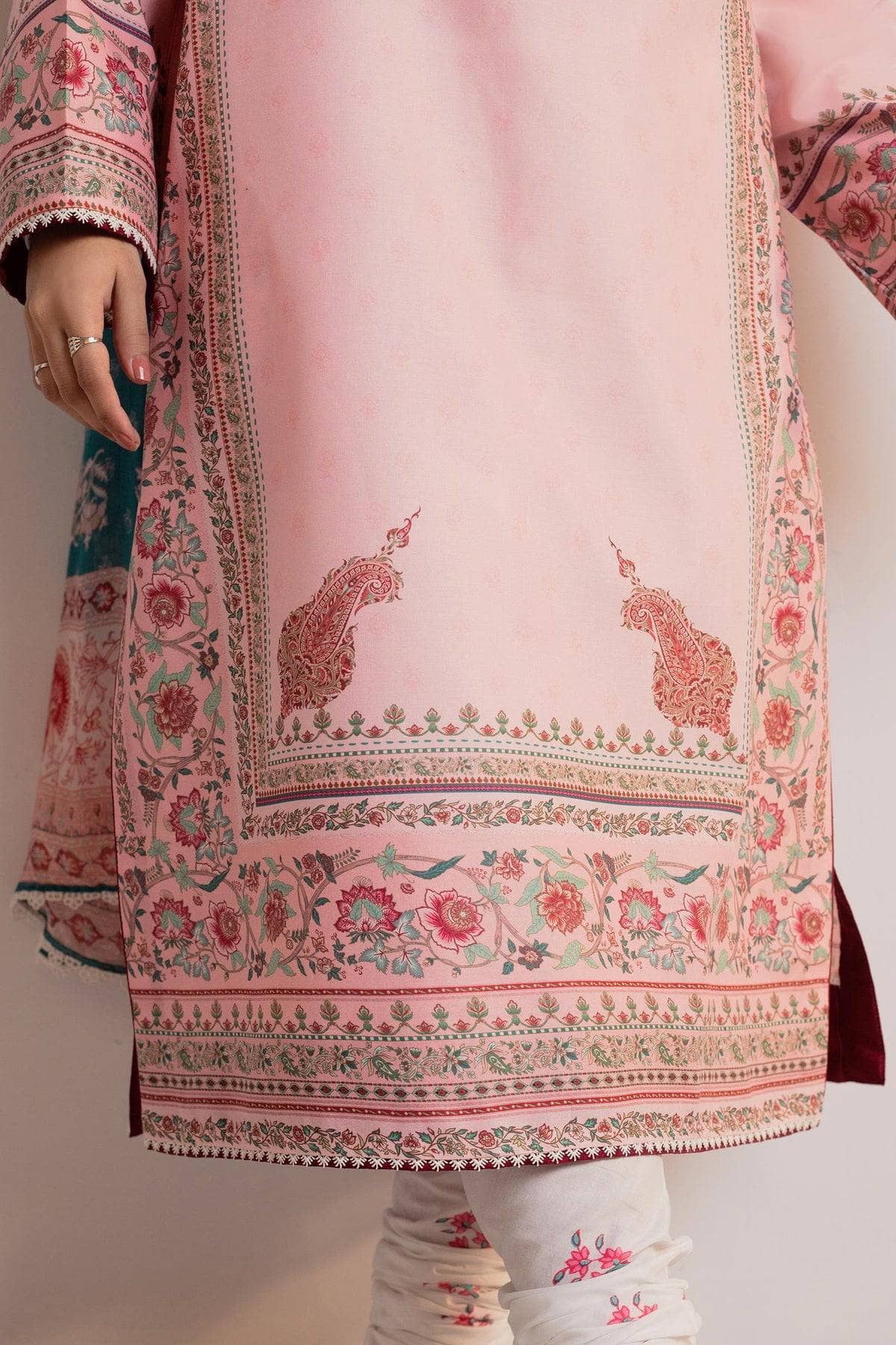 img_zara_shahjahan_coco_prints_awwal_boutique