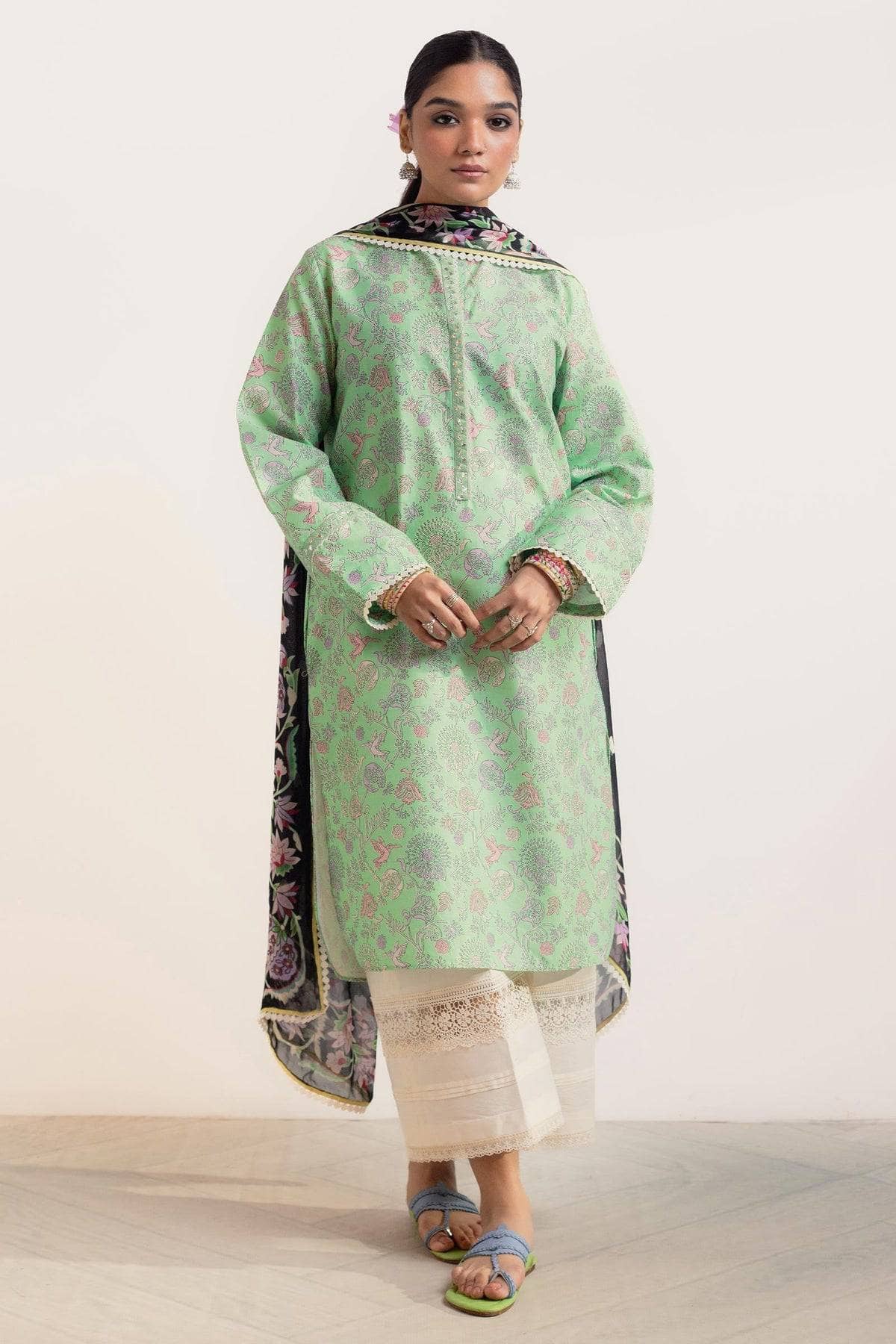 img_zara_shahjahan_coco_prints_awwal_boutique