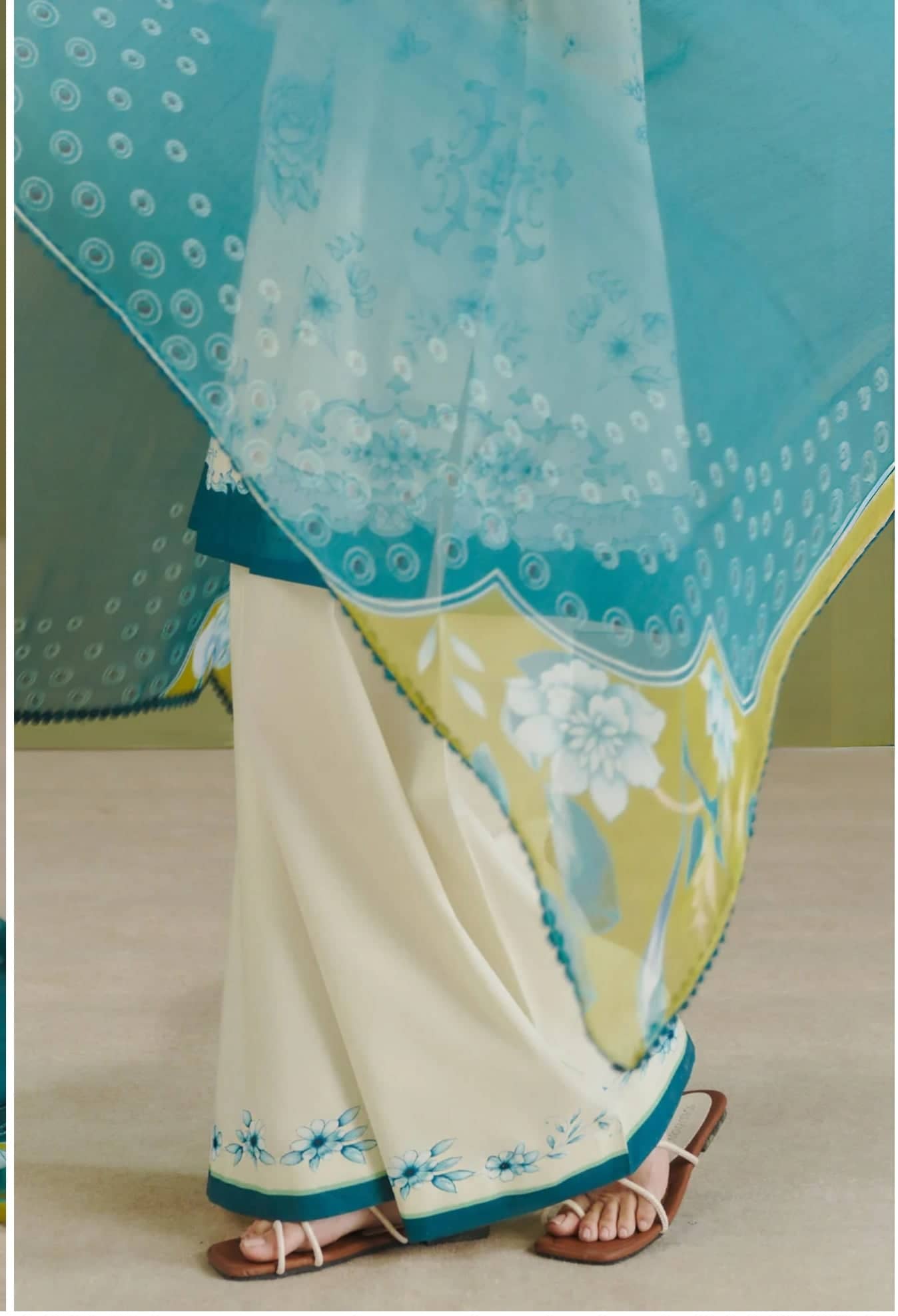 Restocked/Zara Shahjahan 26 Drop 1/Riya 2A/Off white Blue/Chiffon Dupatta