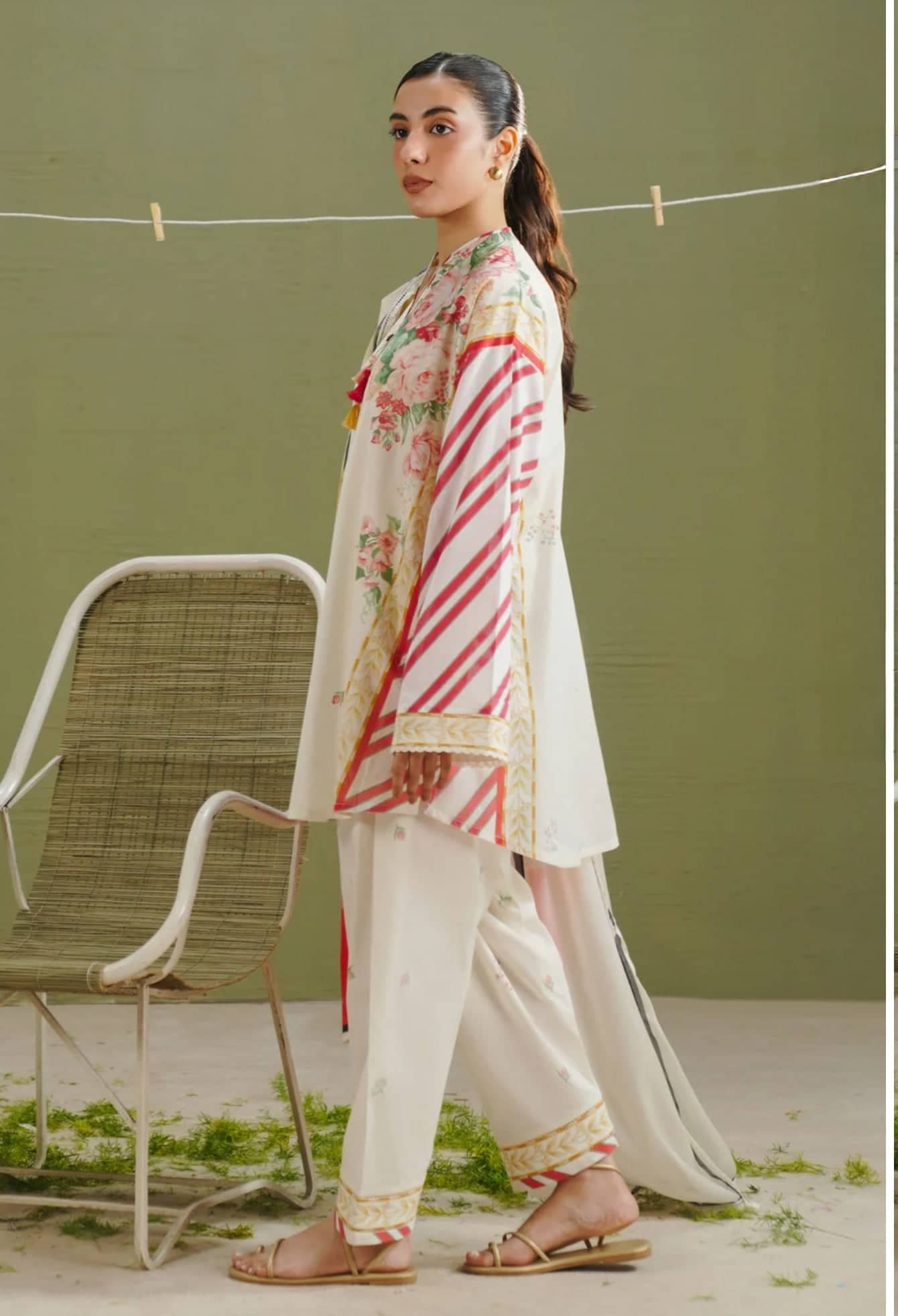 Restocked/Zara Shahjahan 26 Drop 1/Zeya 1A/Off White Floral/Silk Dupatta