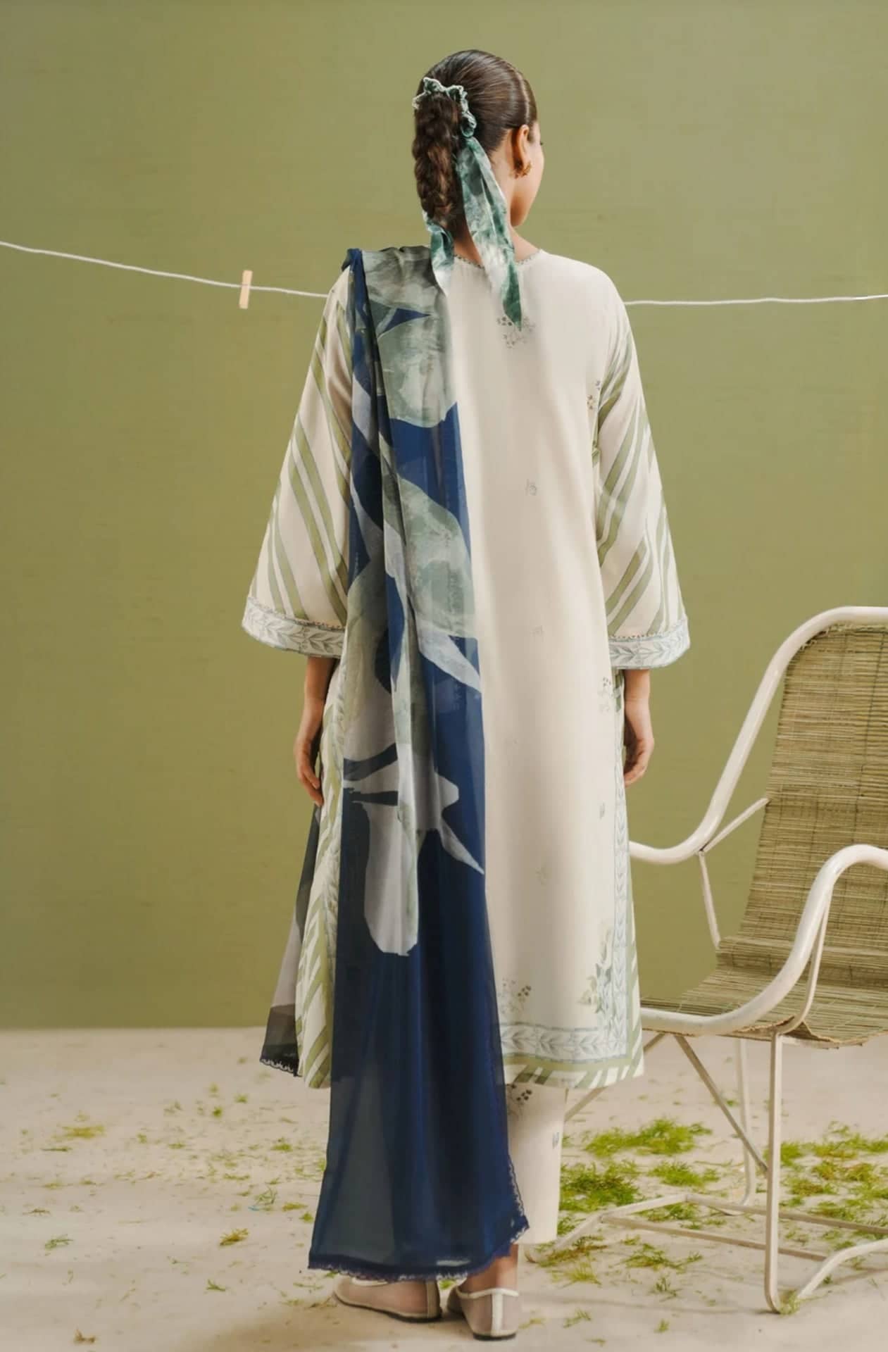 Restocked/Zara Shahjahan 26 Drop 1/Zeya 1B/Off White Floral/Silk Dupatta