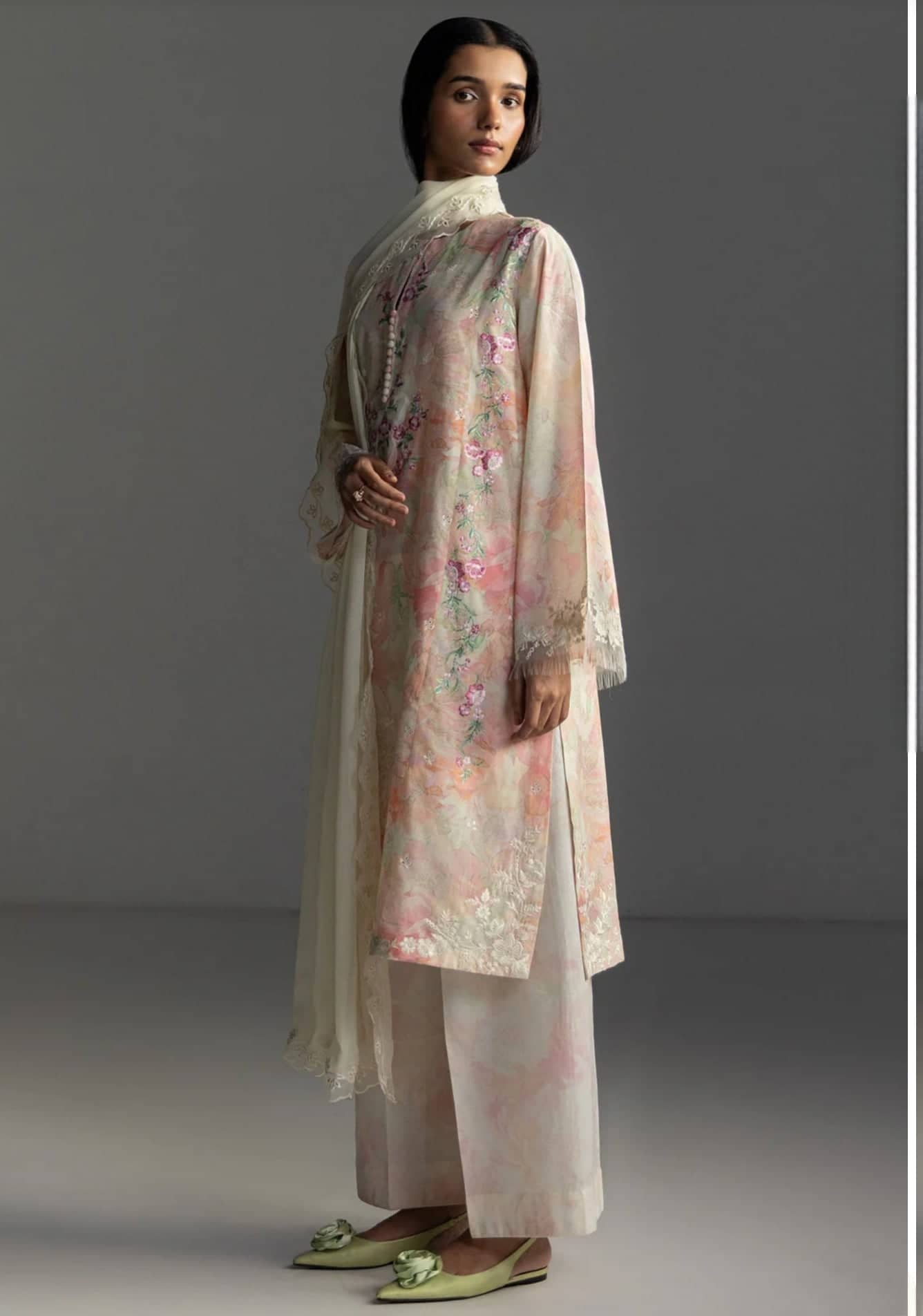 Restocked/Zara Shahjahan Coco Lawn 26/Aira-6B