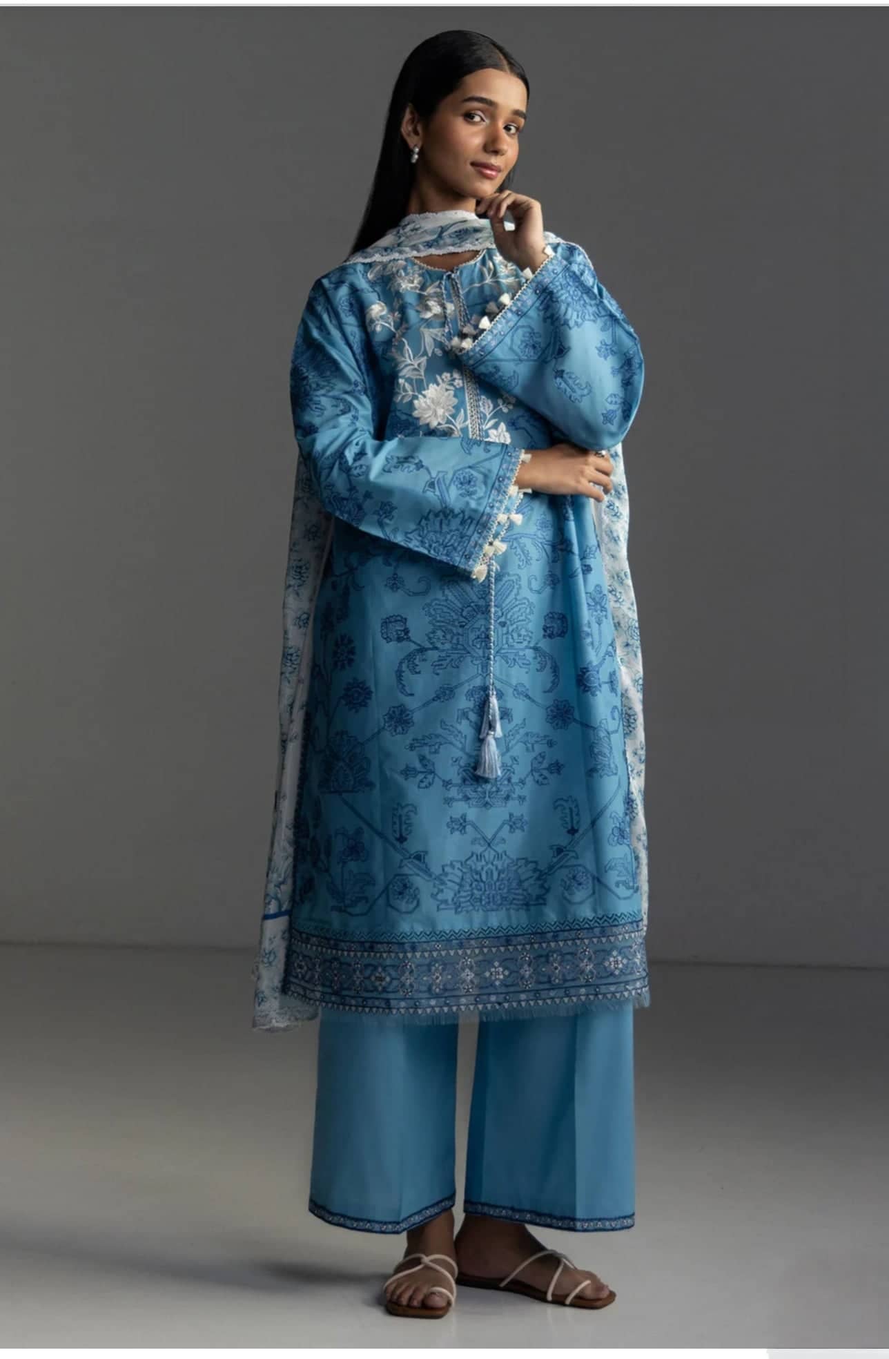 img_coco_lawn_by_zara_shahjahan_awwal_boutique