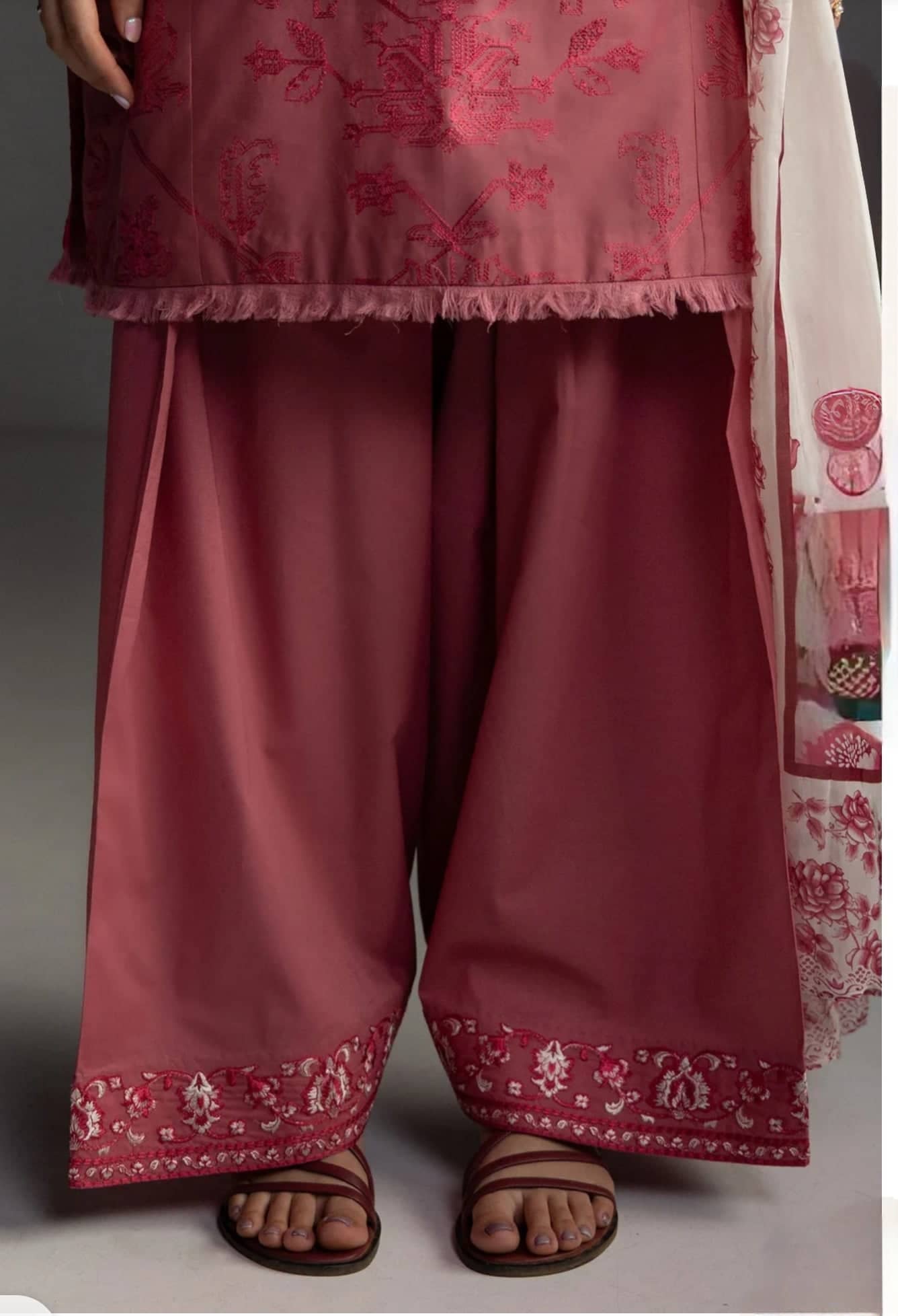 Zara Shahjahan Coco Lawn 26/Aviona-3B