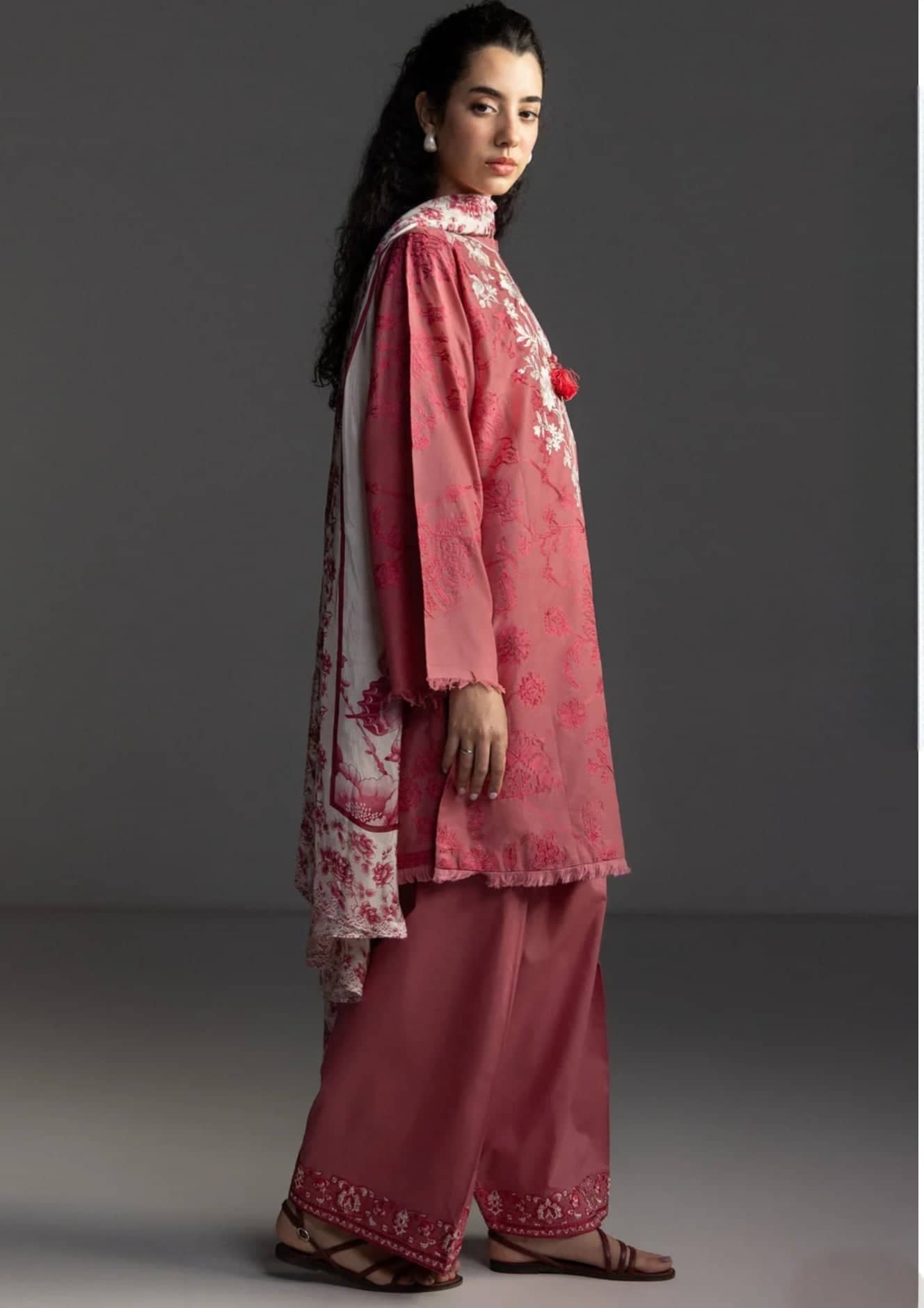 Zara Shahjahan Coco Lawn 26/Aviona-3B