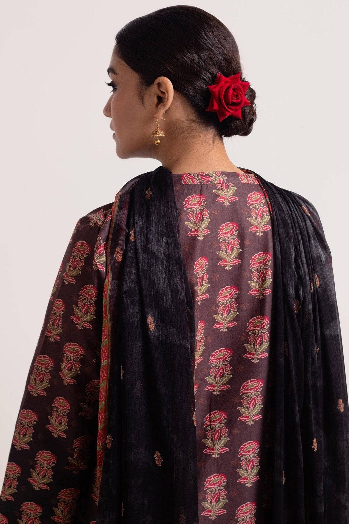 img_zara_shahjahan_coco_prints_awwal_boutique
