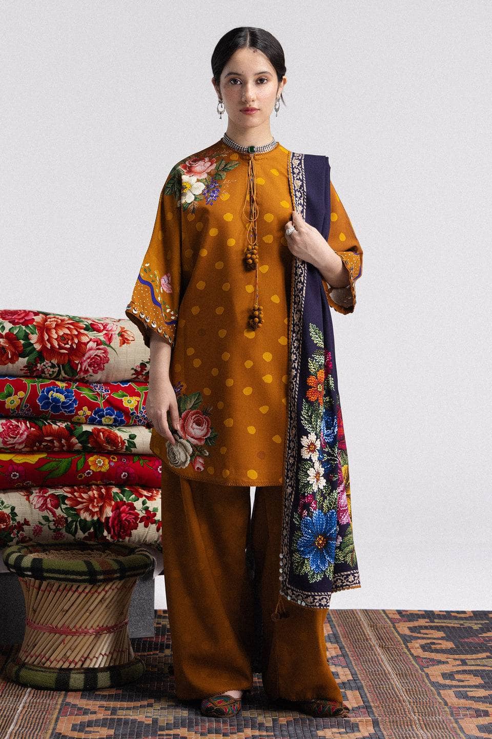 img_coco_prints_winter_awwal_boutique