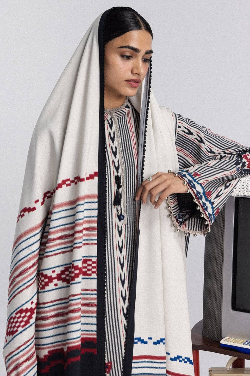 img_coco_prints_winter_awwal_boutique