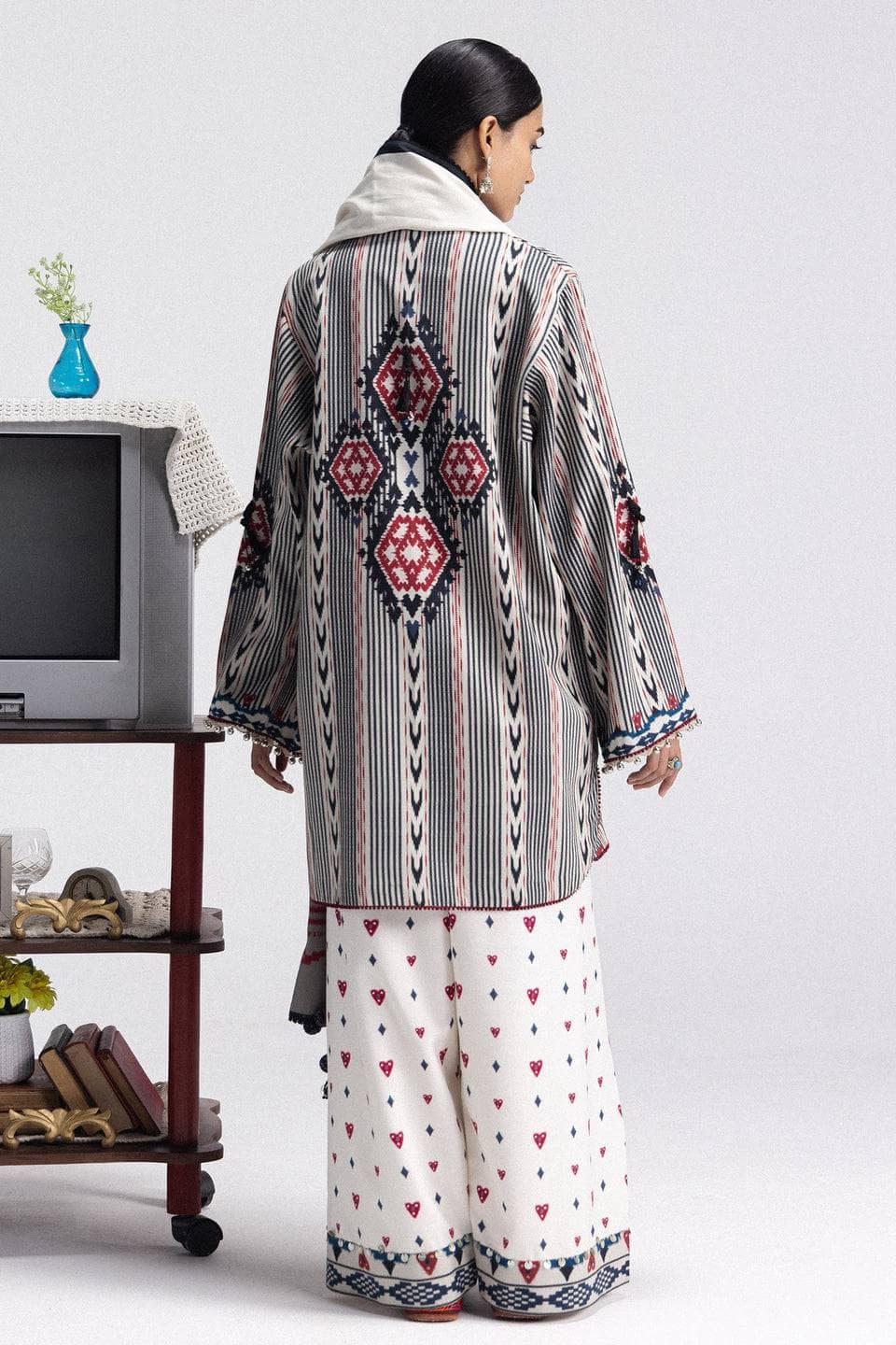 img_coco_prints_winter_awwal_boutique