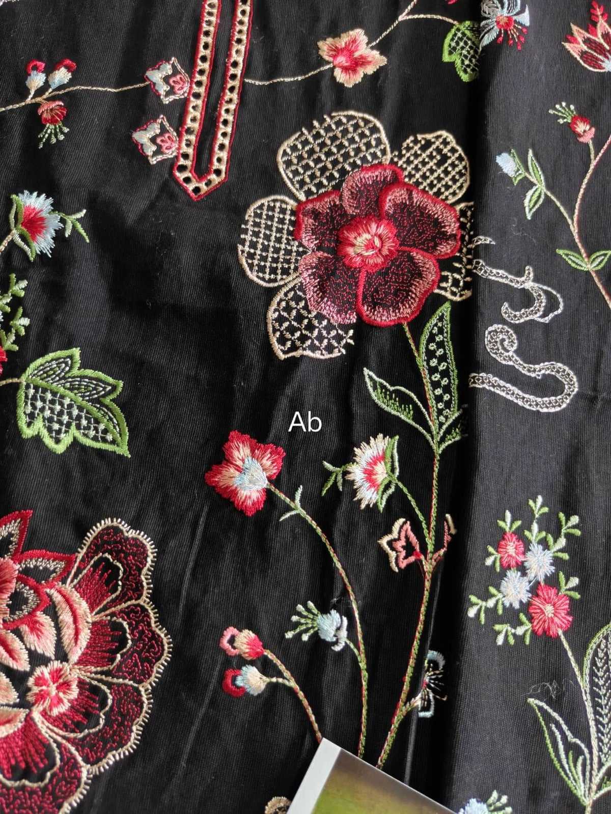 Open Pic/Hot🔥Seller/Zara Shahjahan Coco Winter 26/Embroideried/Nairang 8A/Black/Botanical Details