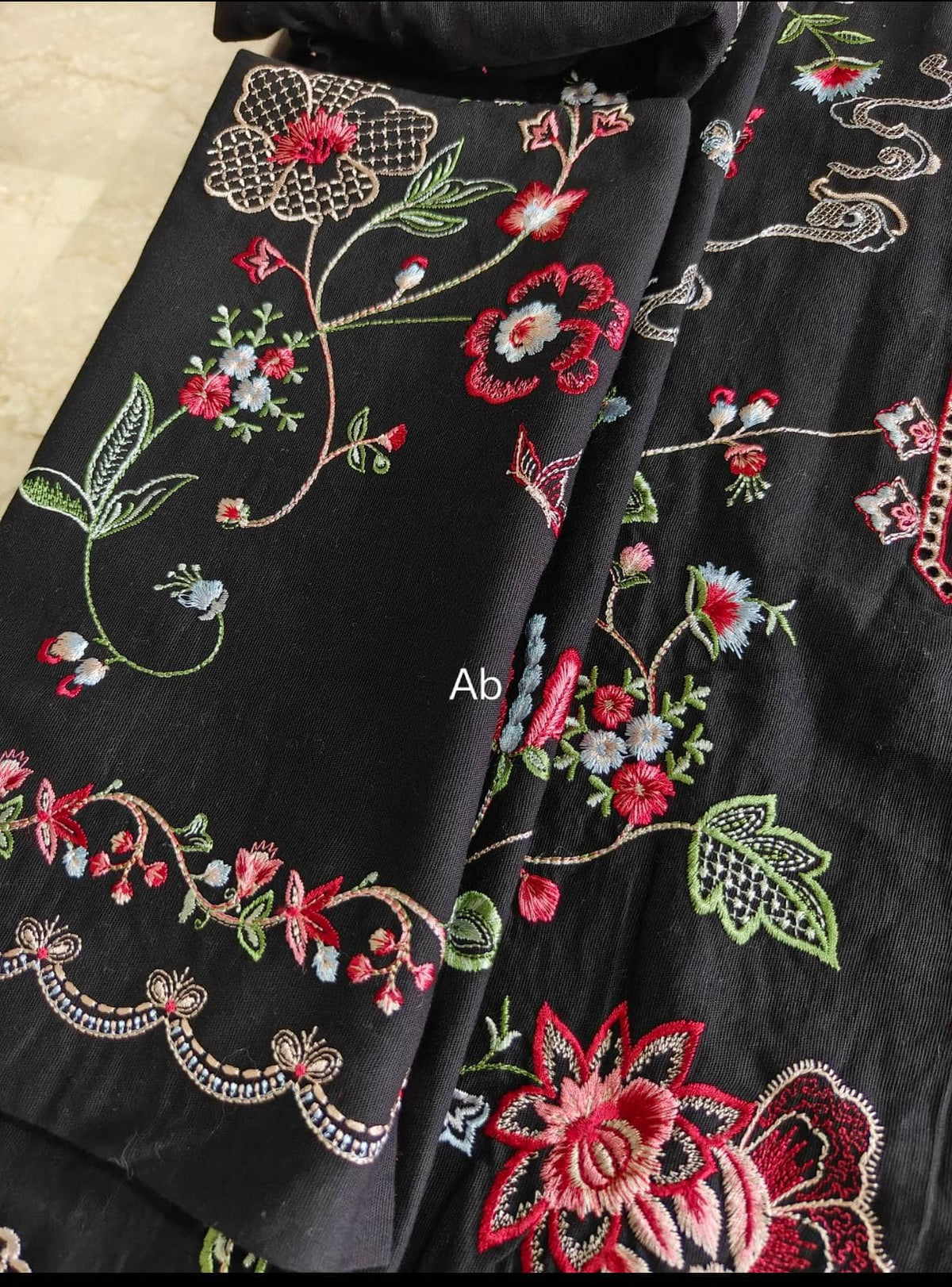 Open Pic/Hot🔥Seller/Zara Shahjahan Coco Winter 26/Embroideried/Nairang 8A/Black/Botanical Details