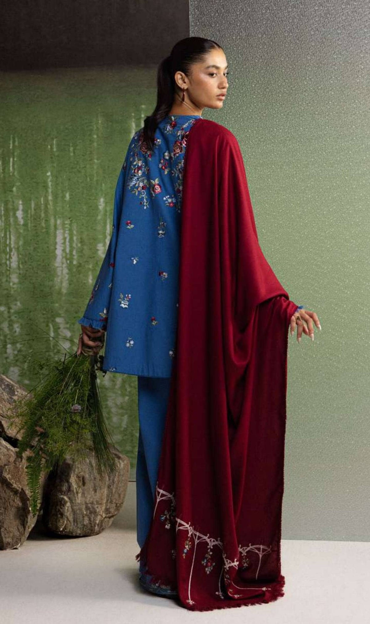 Zara Shahjahan Coco Winter 26/Embroideried/Asmani 9A/Blue With bouquet Of Roses