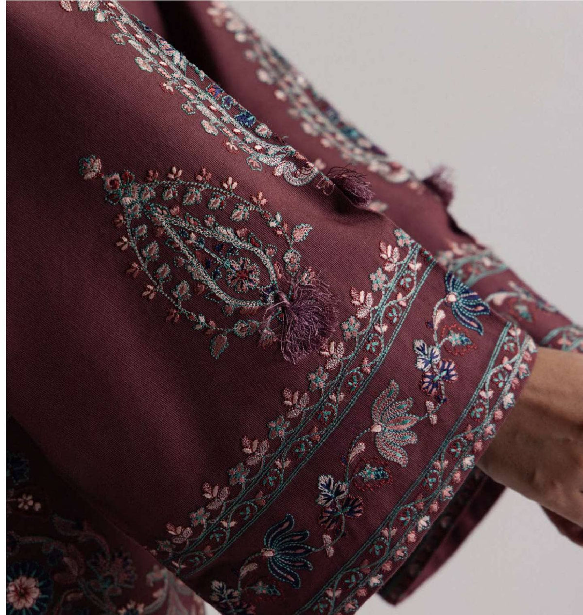 Zara Shahjahan Coco Winter 26/Embroideried/Sard 1A/Rich Chocolate Brown/Kashmiri Heritage Embroideries