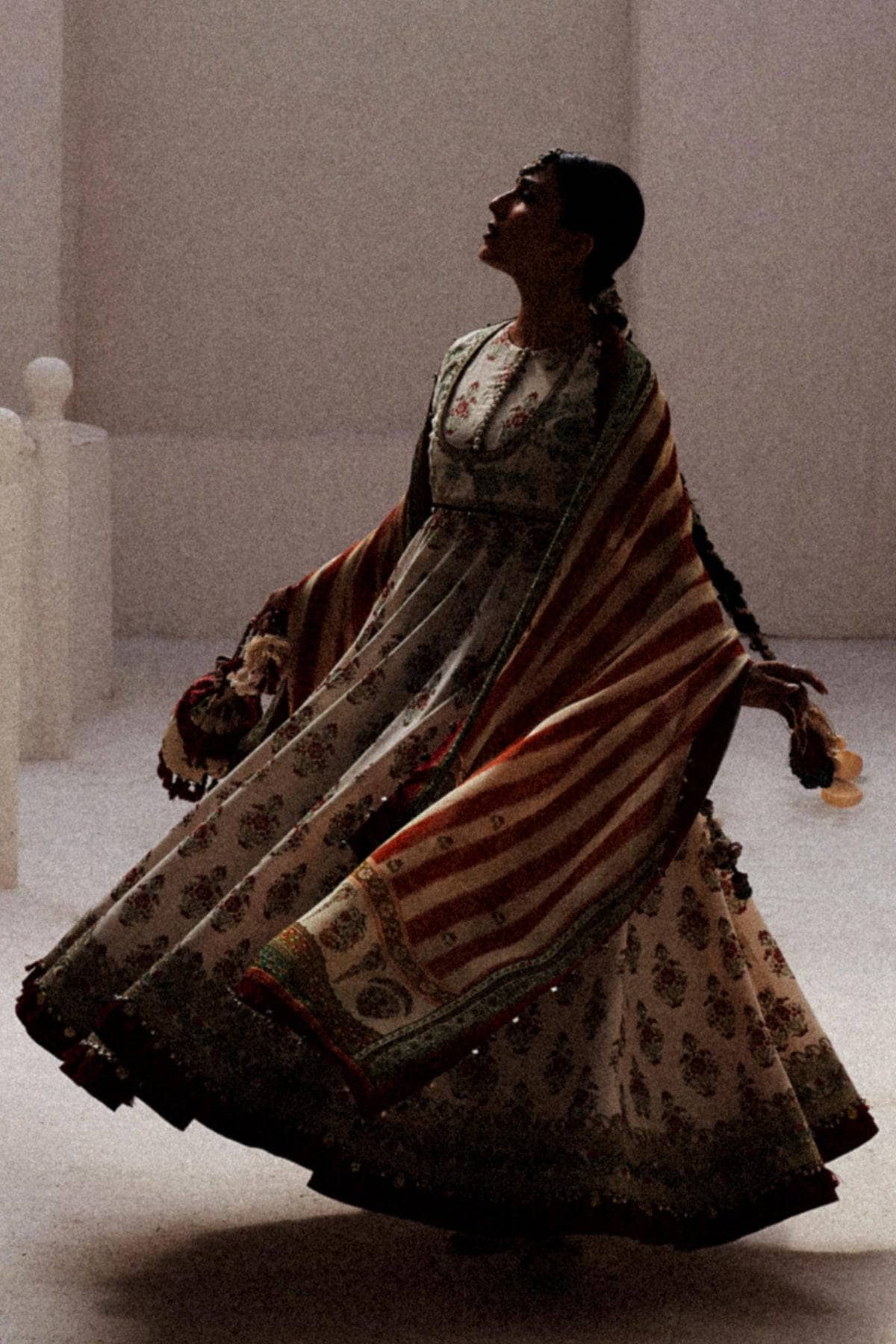 img_zara_shahjahan_lawn_24_awwal_boutique
