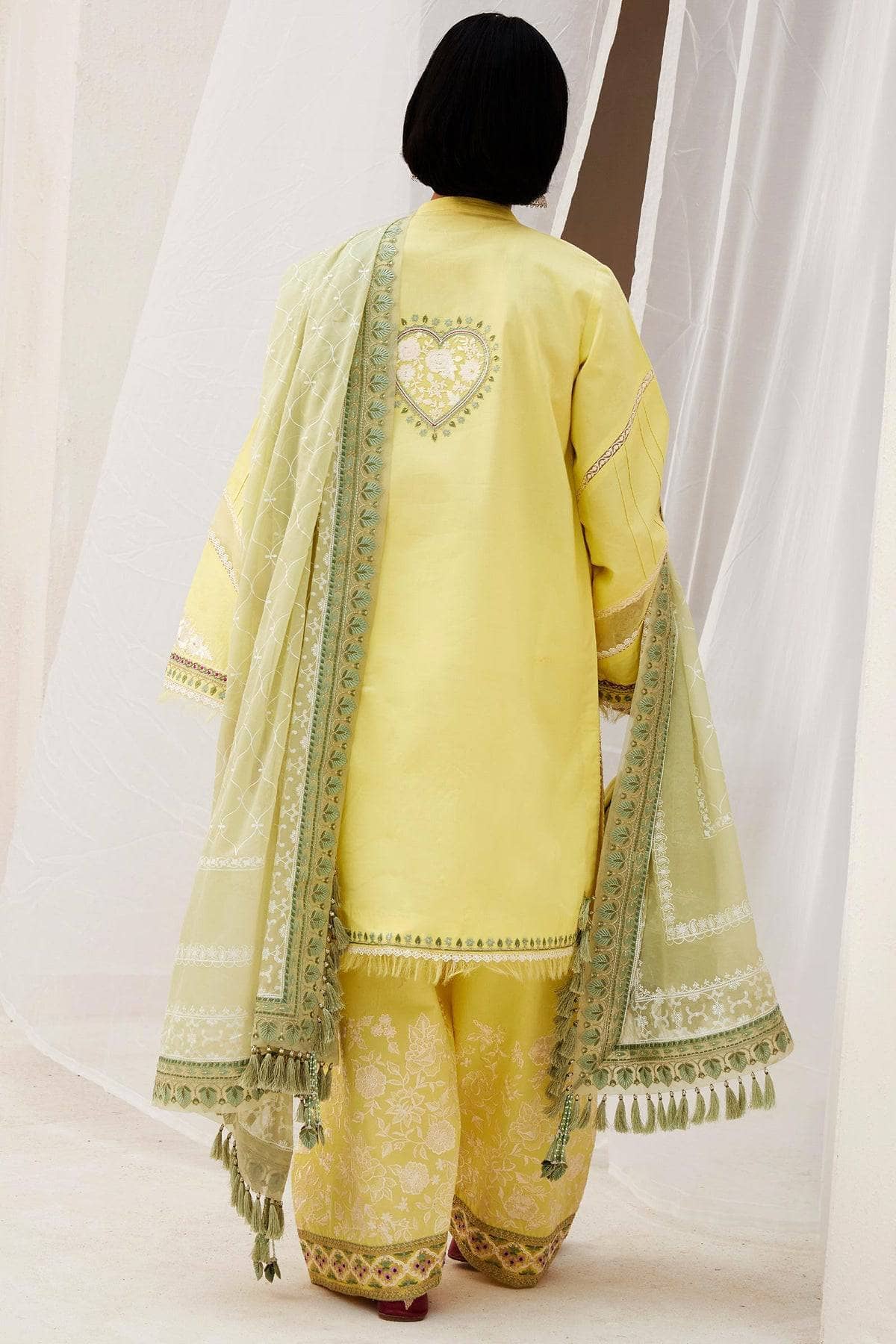 img_zara_shahjahan_lawn_24_awwal_boutique