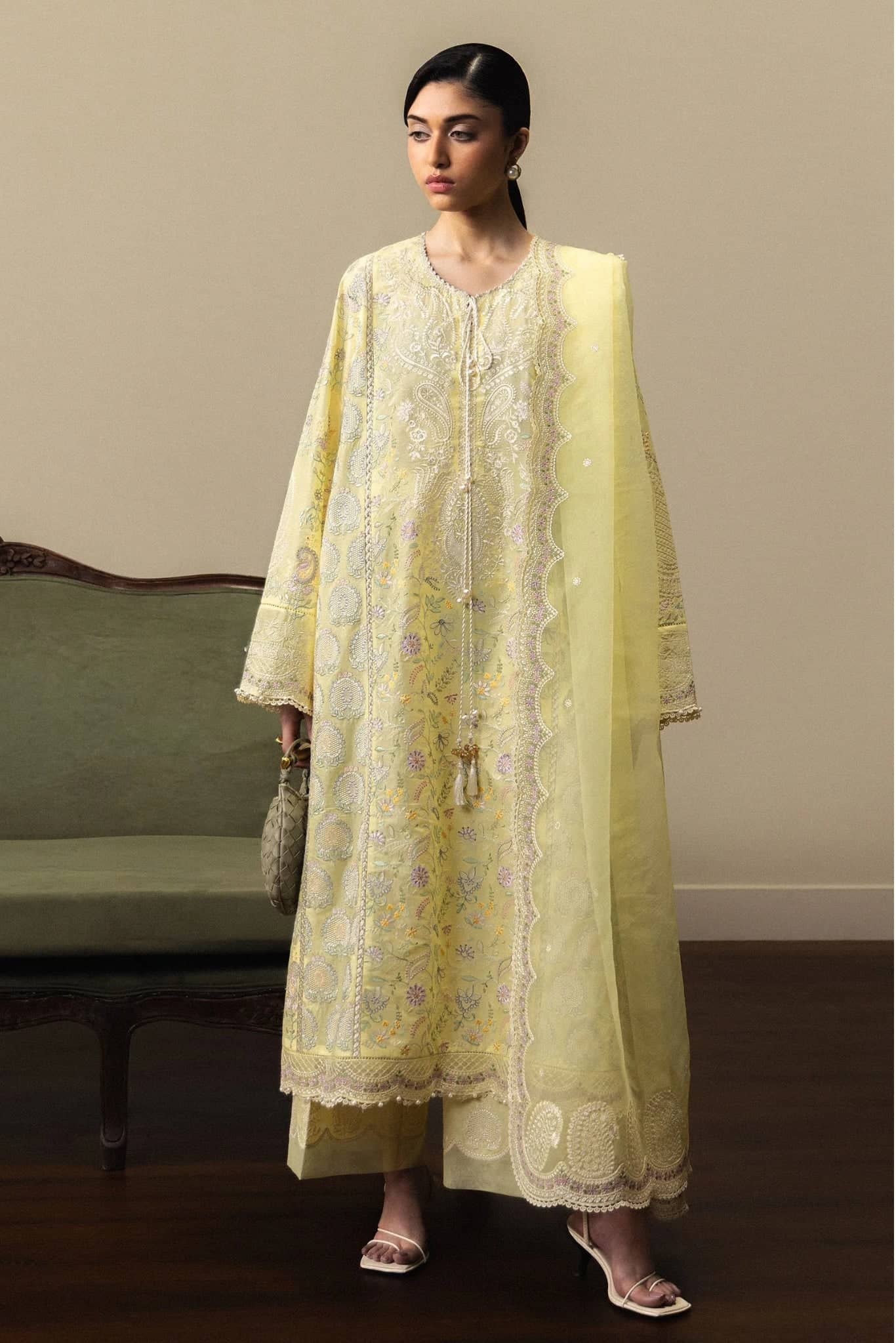 img_zara_shahjahan_santorini_awwal_boutique