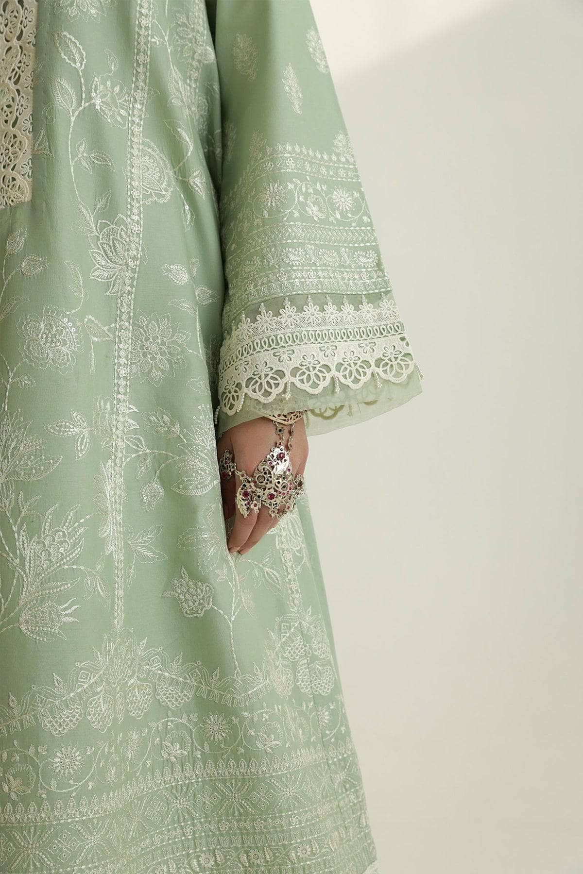 img_zara_shahjahan_lawn_24_awwal_boutique