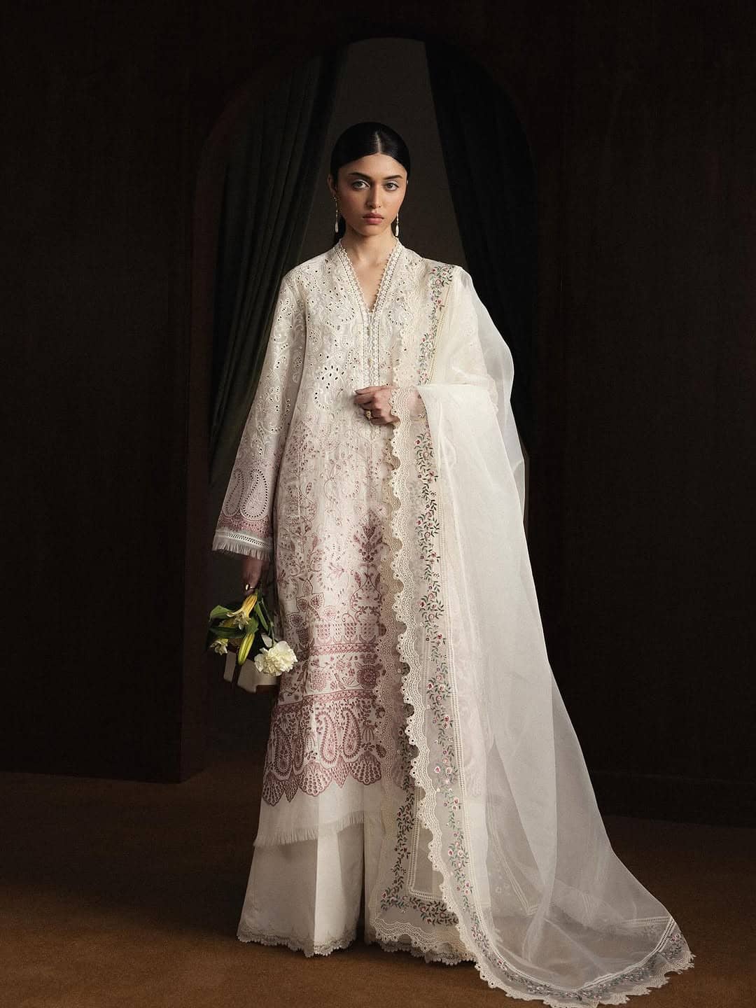 img_zara_shahjahan_santorini_awwal_boutique